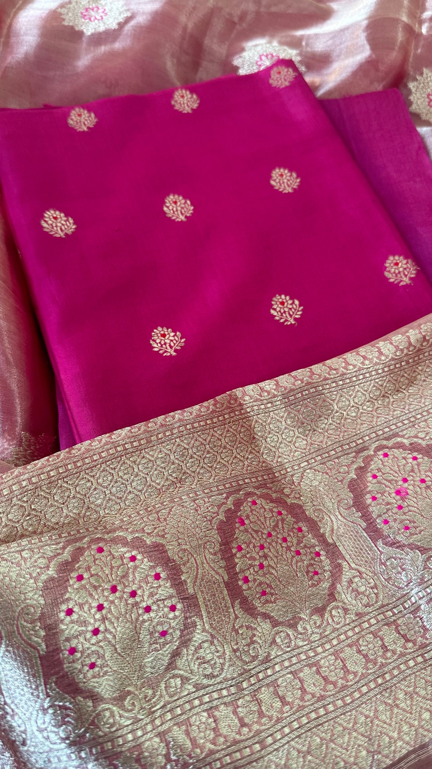Pink chiniya kurta, plain bottom and tissue meendar dupatta.