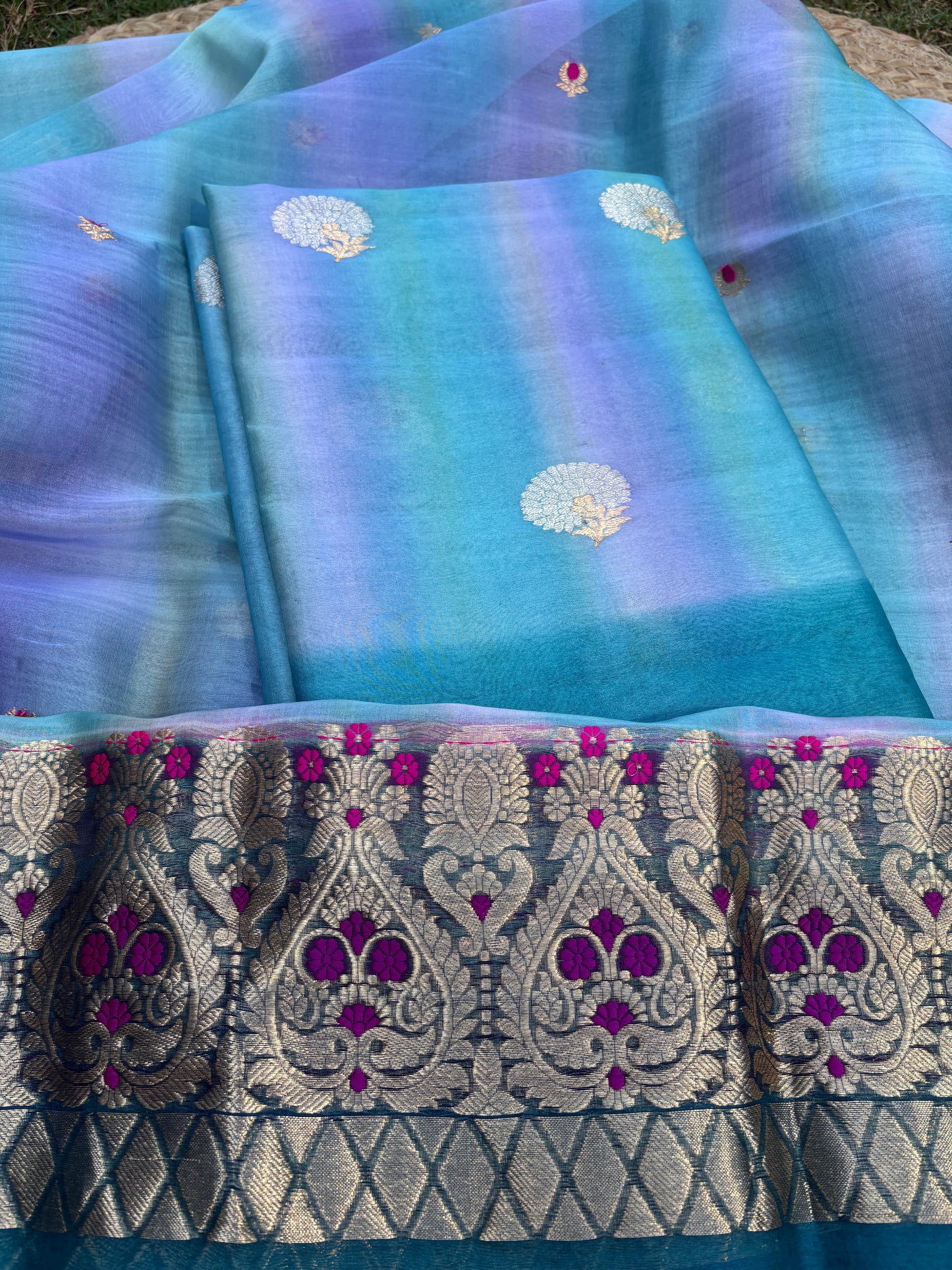 Blue shaded kora kadhwa 3 piece suit set