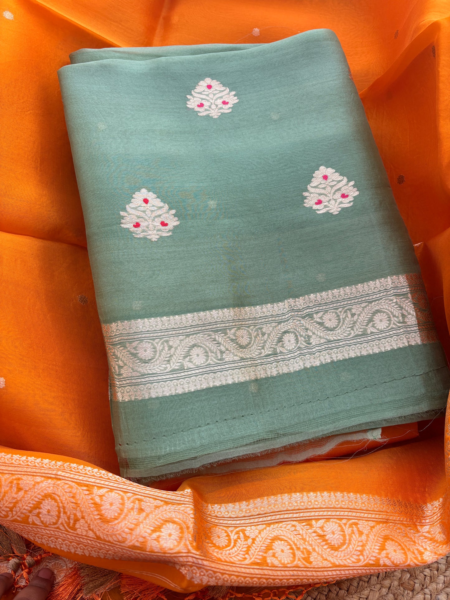 Green mustard kora kadhwa silk suit set