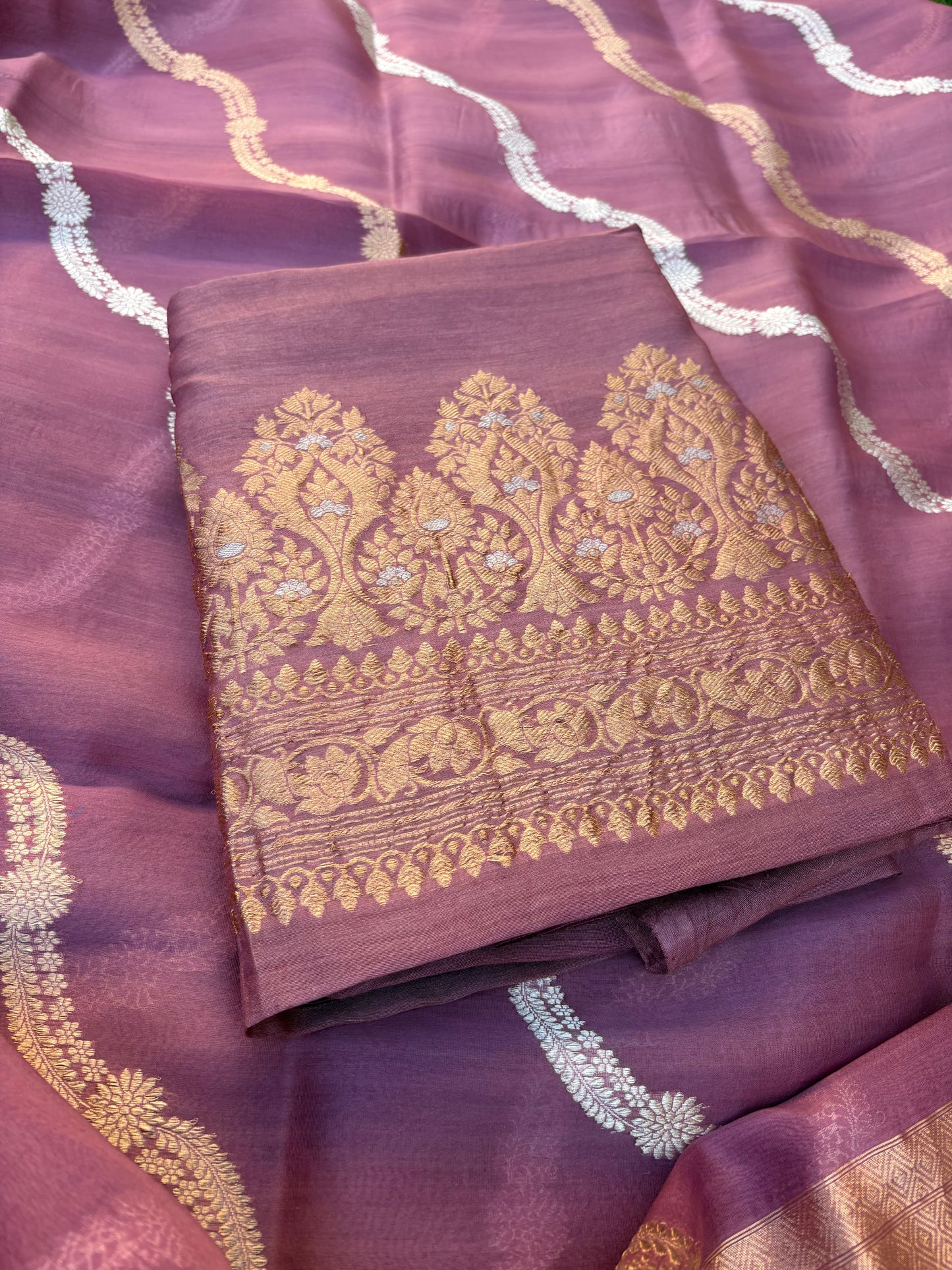 Onion pink Chiniya kora kadhwa 3 piece suit set