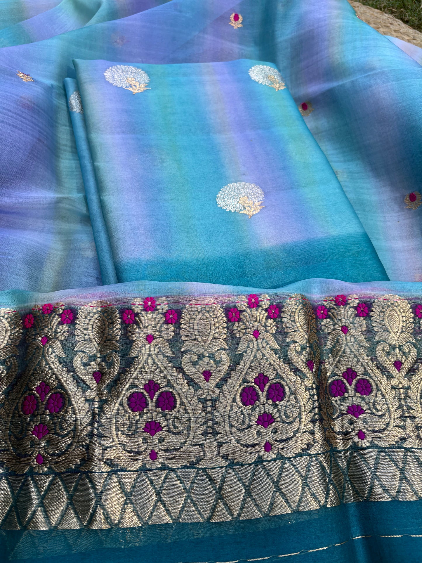 Blue shaded kora kadhwa 3 piece suit set
