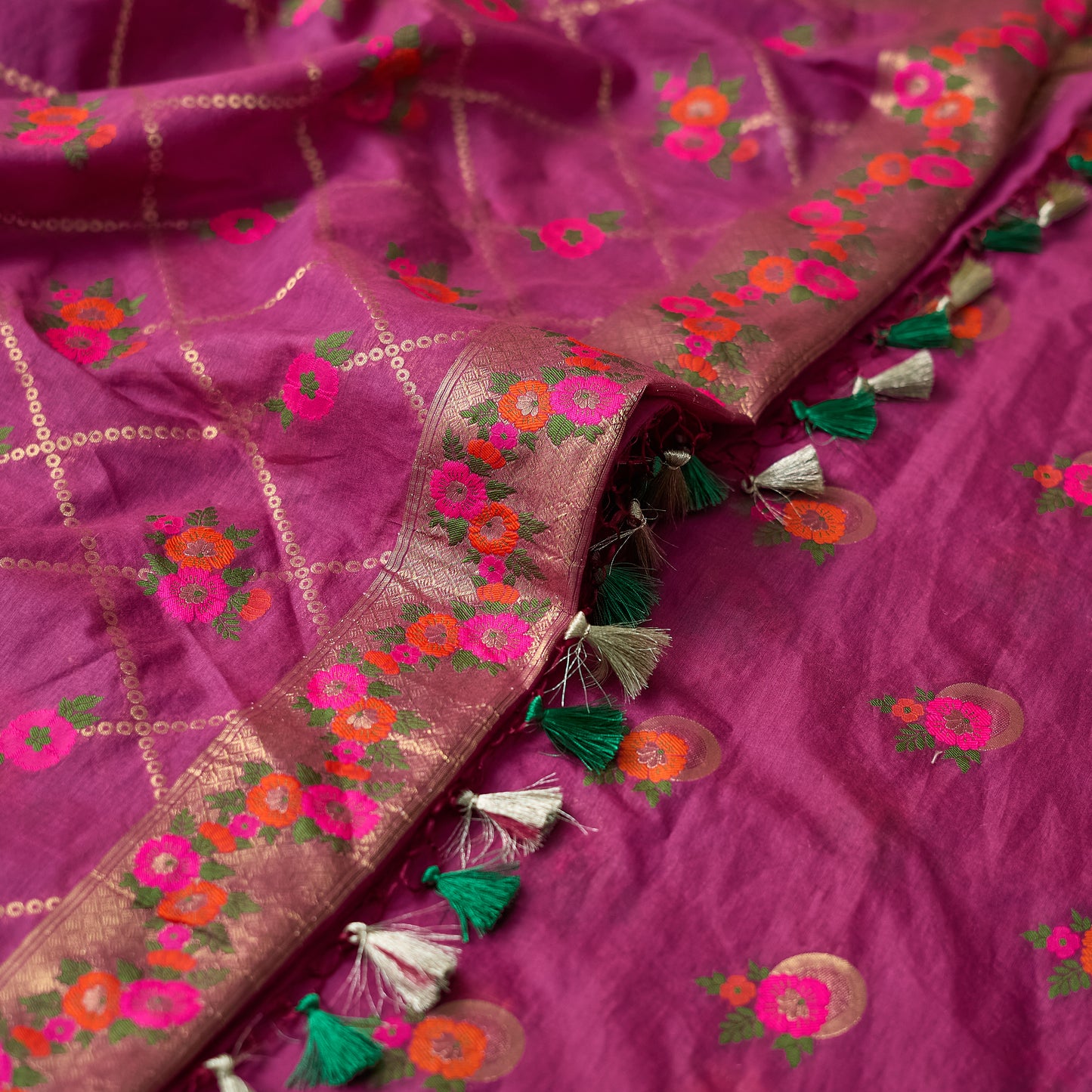Magenta Flower weaving chanderi 3 piece set
