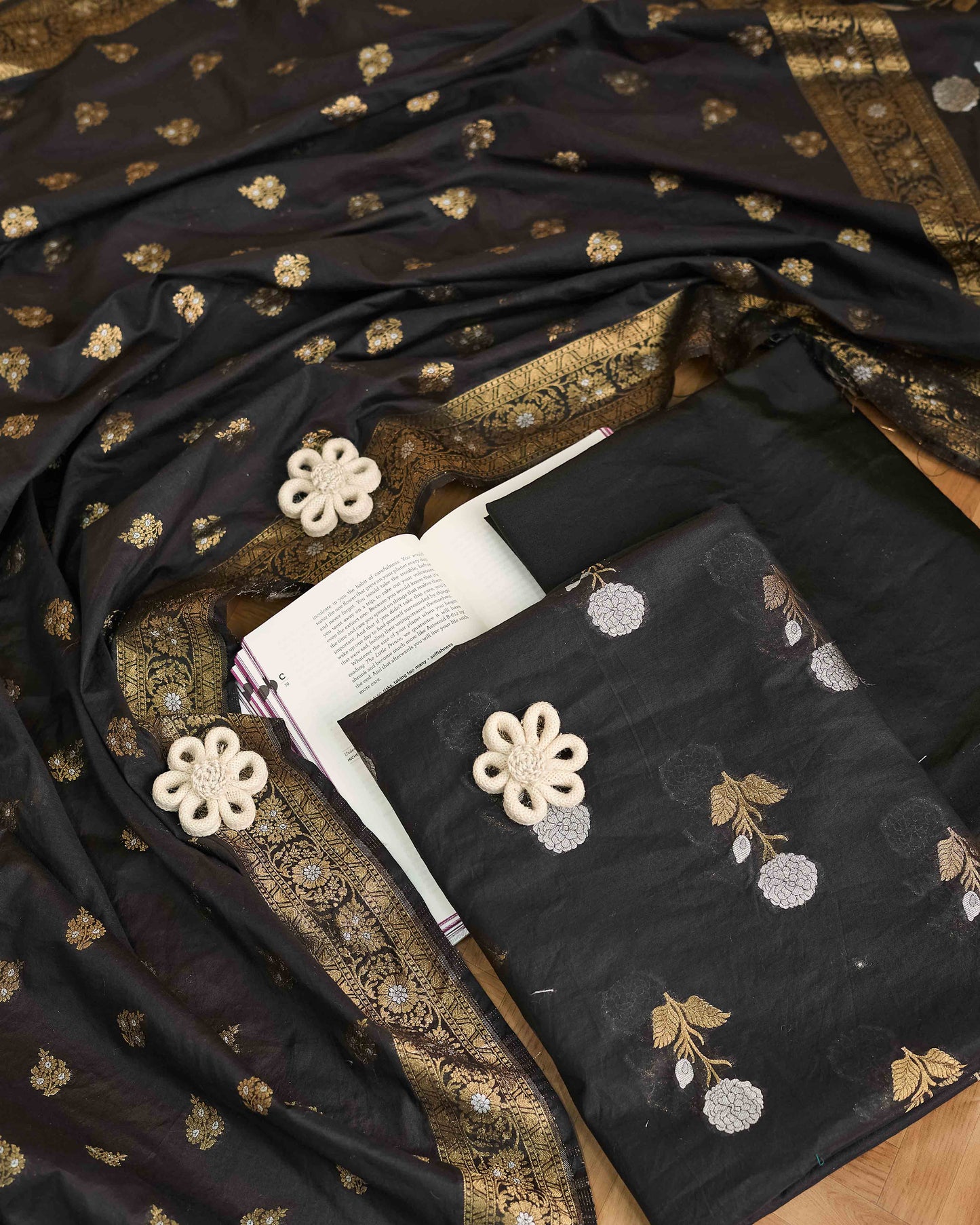 Black chanderi sona rupa kurta, sona rupa zari dupatta , plain bottom