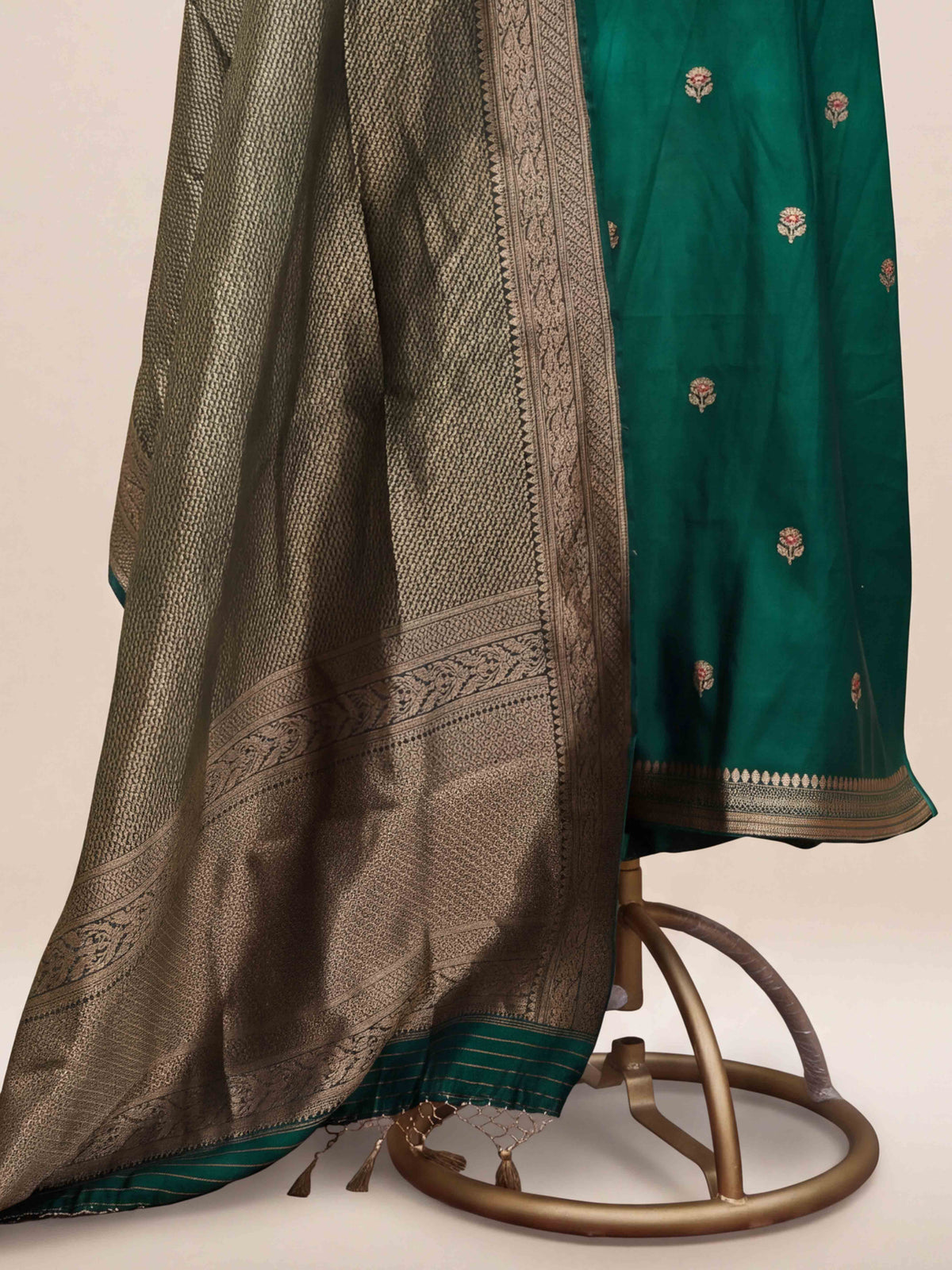 Green silk kurta with kora brocade dupatta