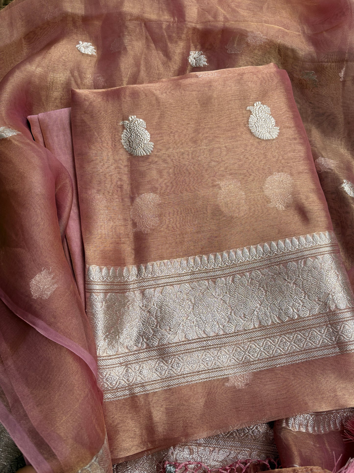 Pink tissue suit set with two sided border dupatta