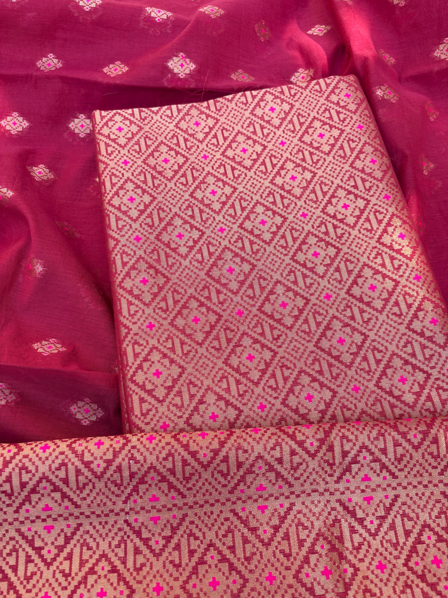 Red Chanderi jamaani weaving 3 piece suit set