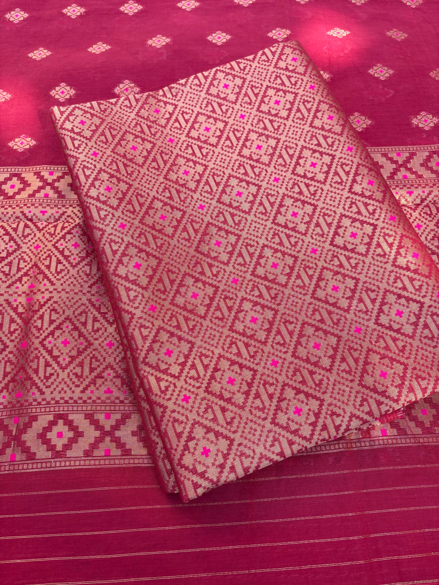 Red Chanderi jamaani weaving 3 piece suit set