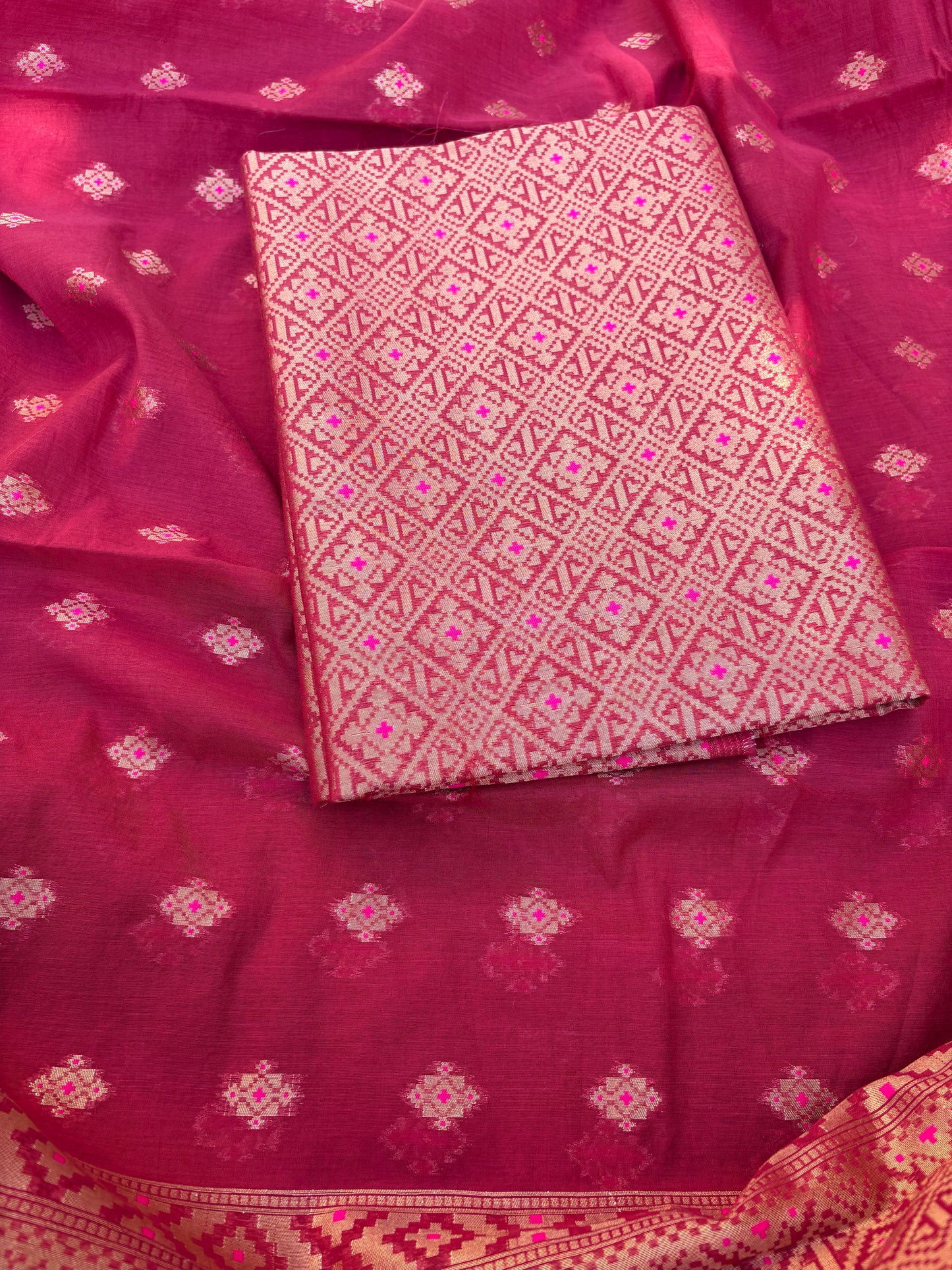 Red Chanderi jamaani weaving 3 piece suit set
