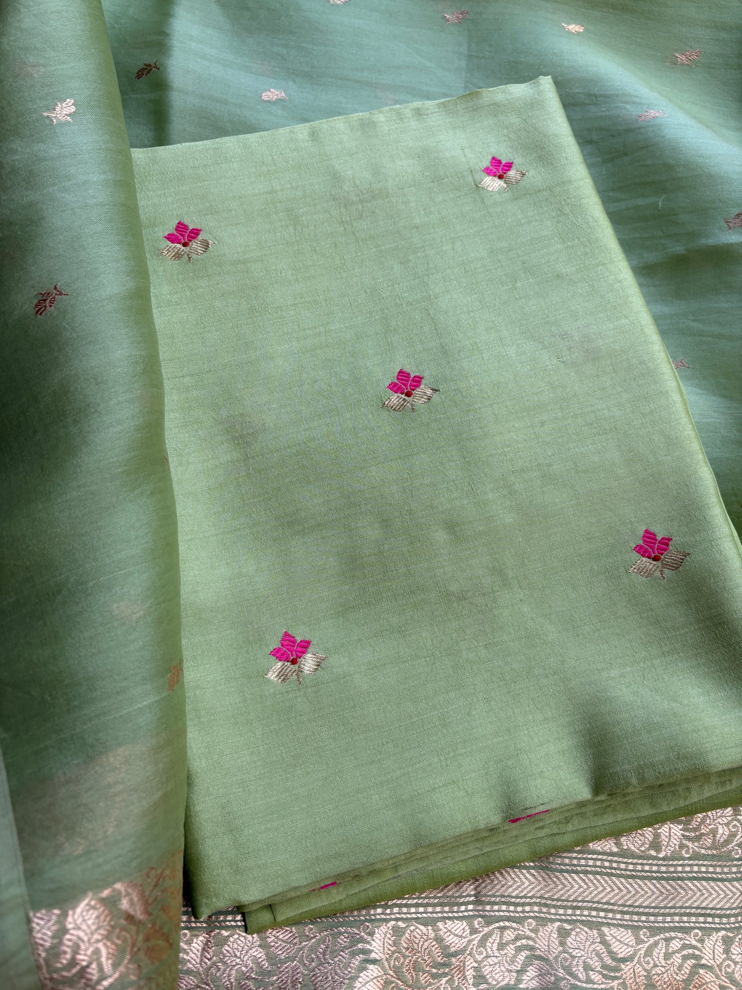 Green Chiniya kora suit set