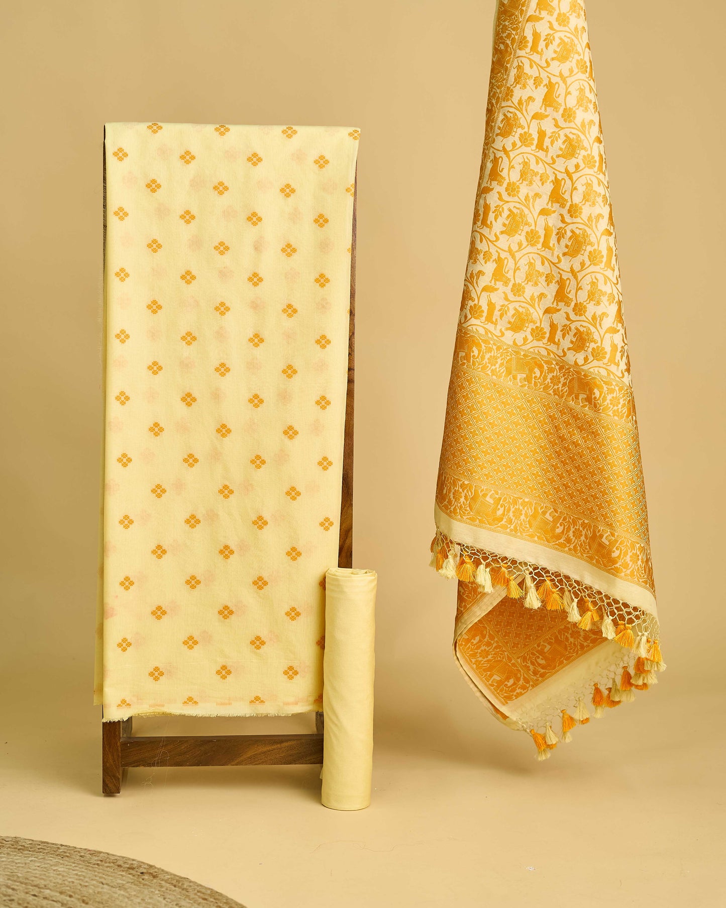 Yellow booti kurta, shikargah dupatta, plain bottom
