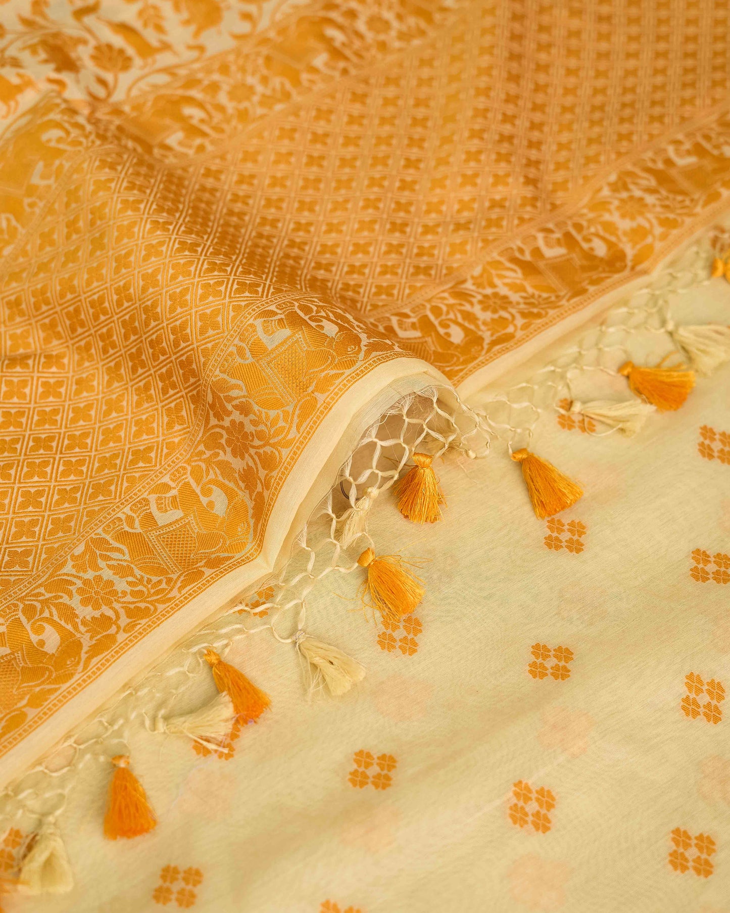 Yellow booti kurta, shikargah dupatta, plain bottom