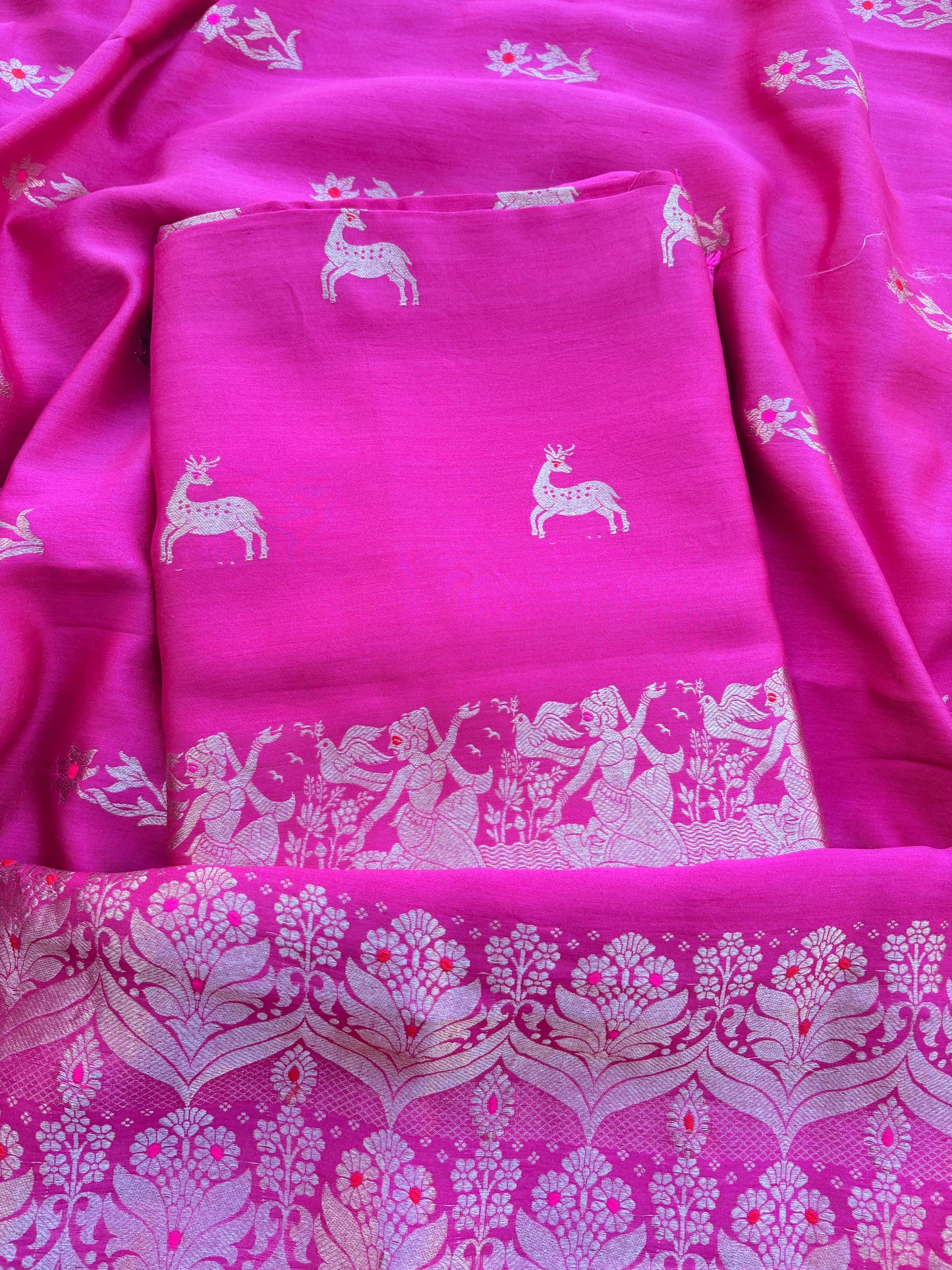 Pink Chiniya silk kadhwa figure design suit set