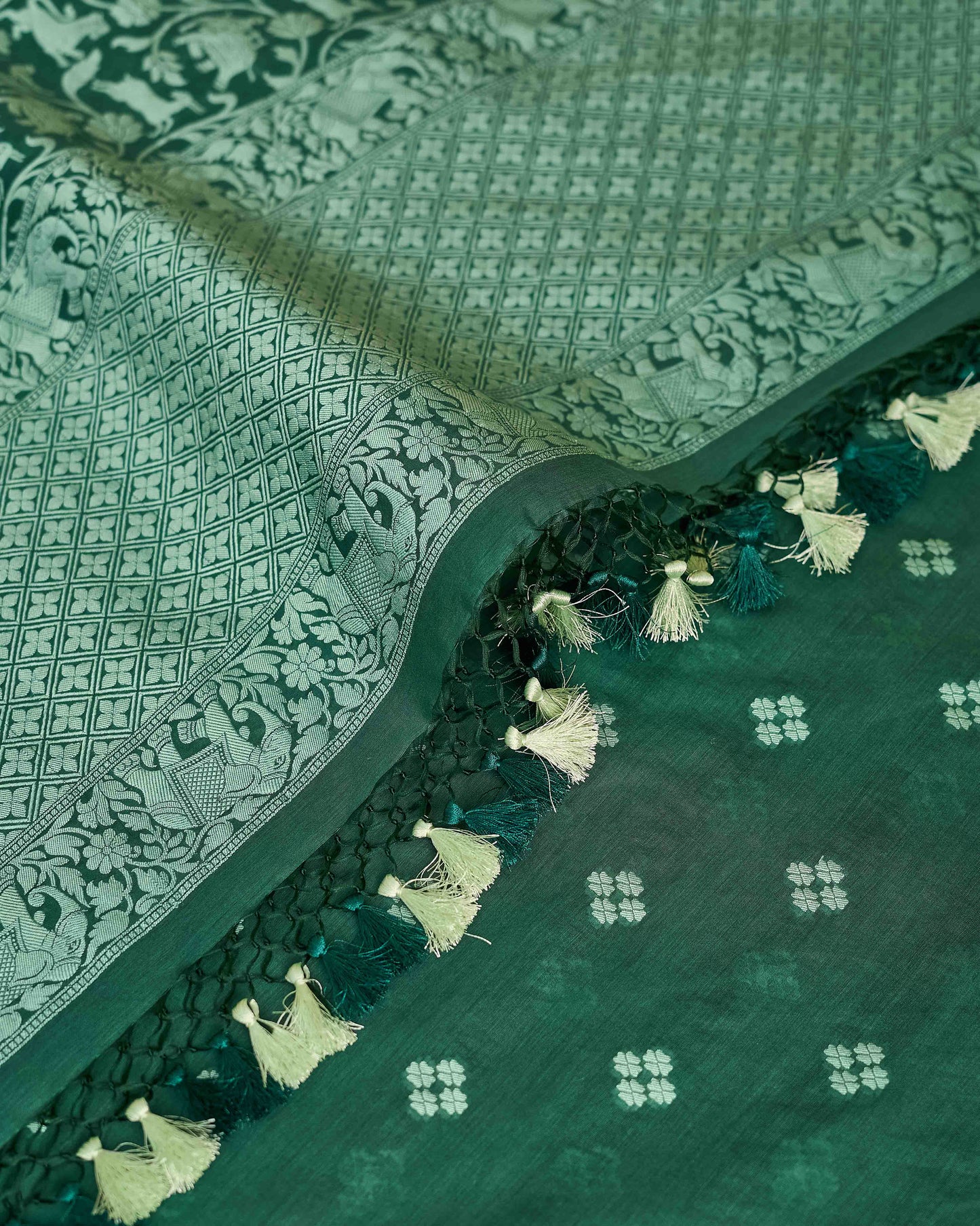 Green chanderi cotton kurta, shikargah dupatta, plain bottom