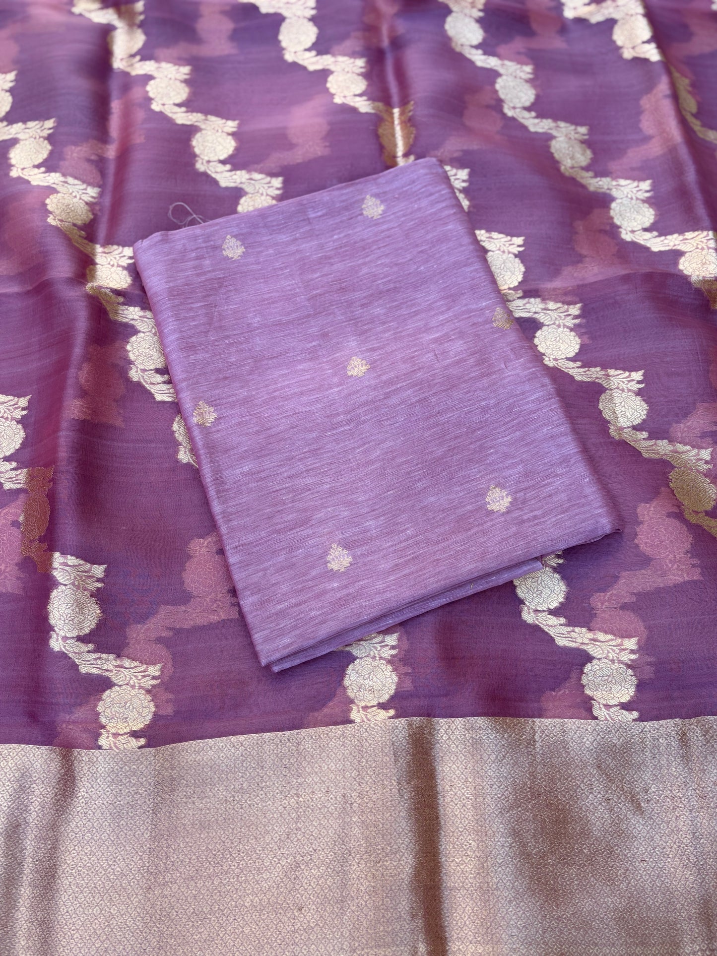 Lavender linen silk kurta, kora silk dupatta, plain bottom