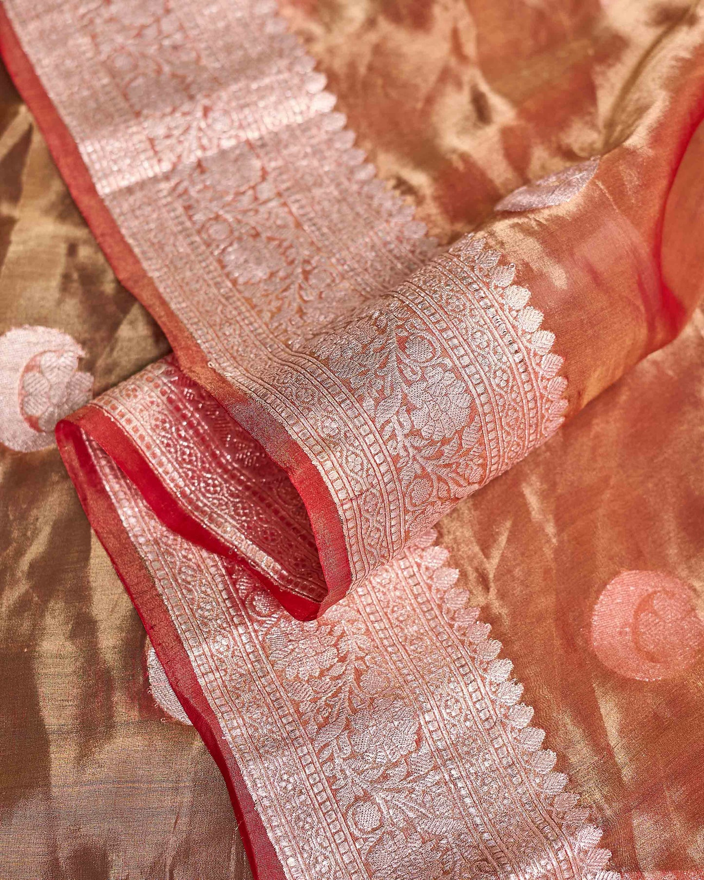 Red silver zari chaand tara saree