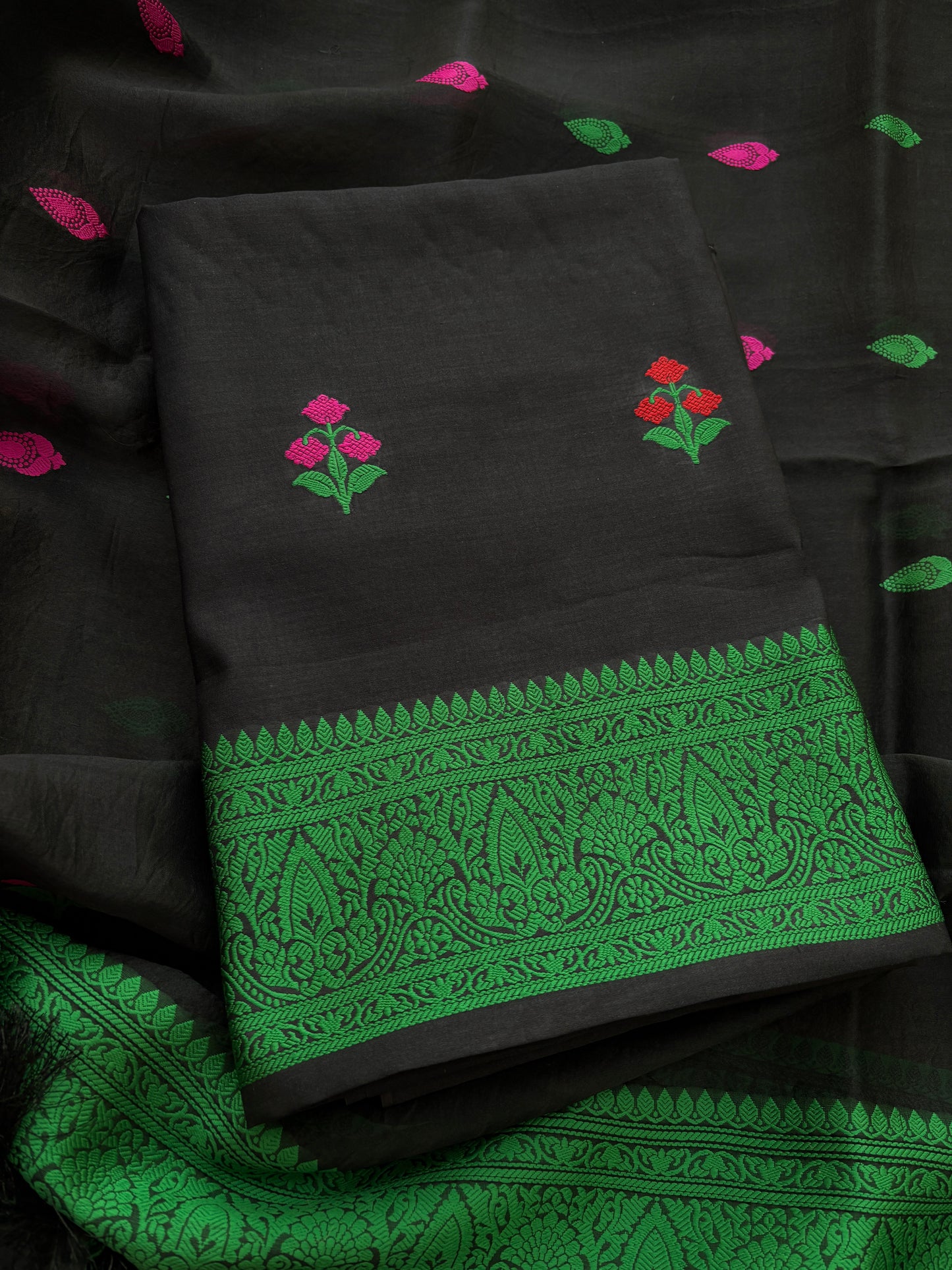 Black meenadar Chiniya kora suit set