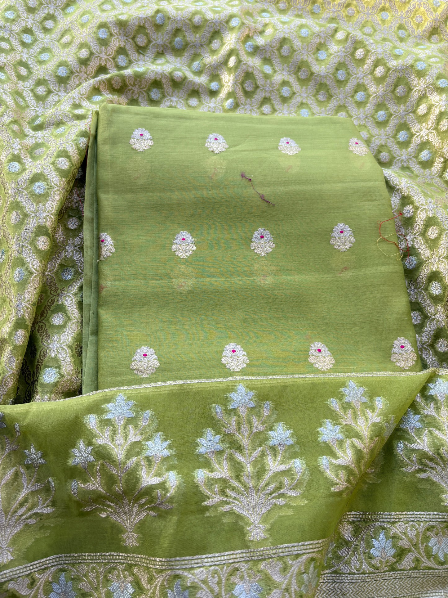 Green handloom silk with cutwork kora jaal dupatta