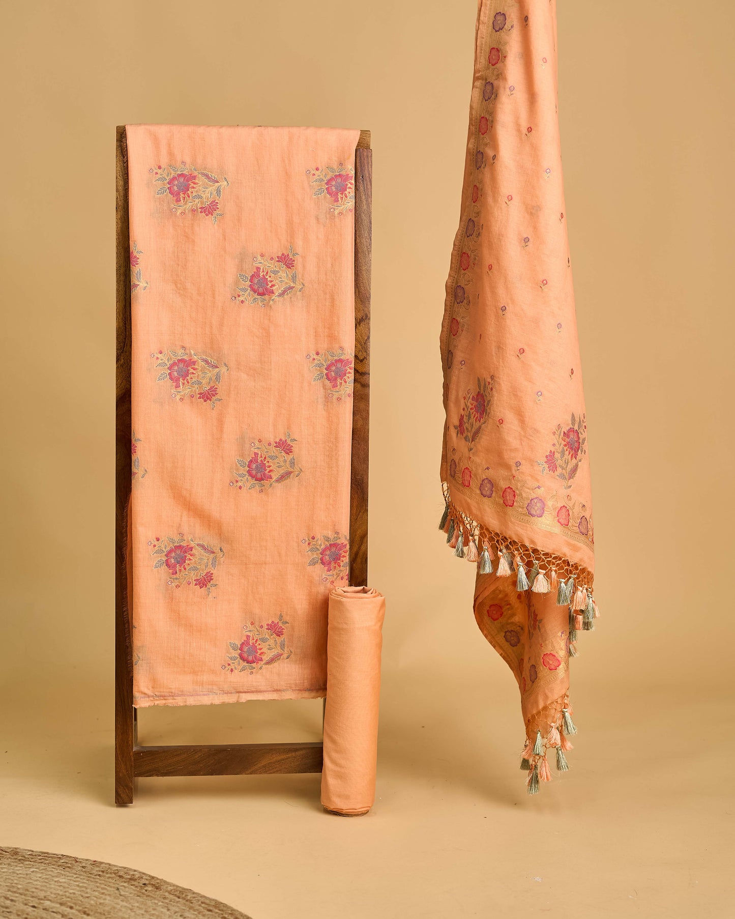 Peach meenadar booti kurta, designer dupatta, plain bottom