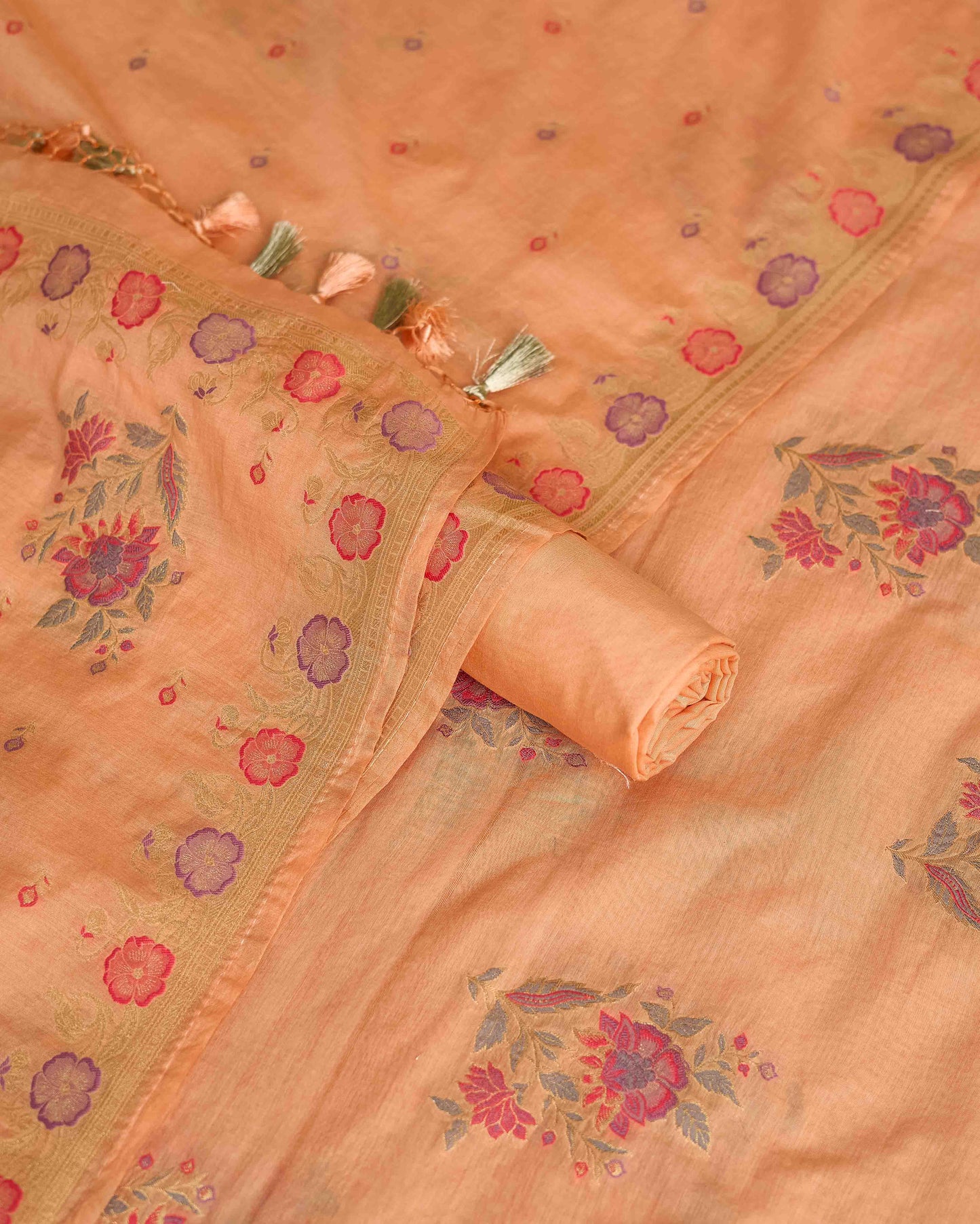 Peach meenadar booti kurta, designer dupatta, plain bottom