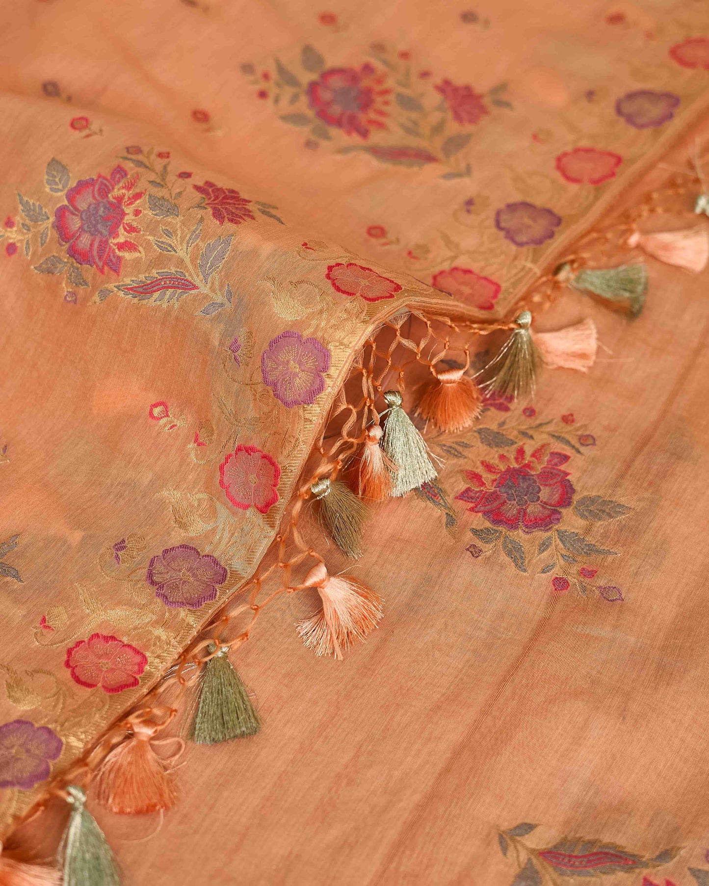 Peach meenadar booti kurta, designer dupatta, plain bottom
