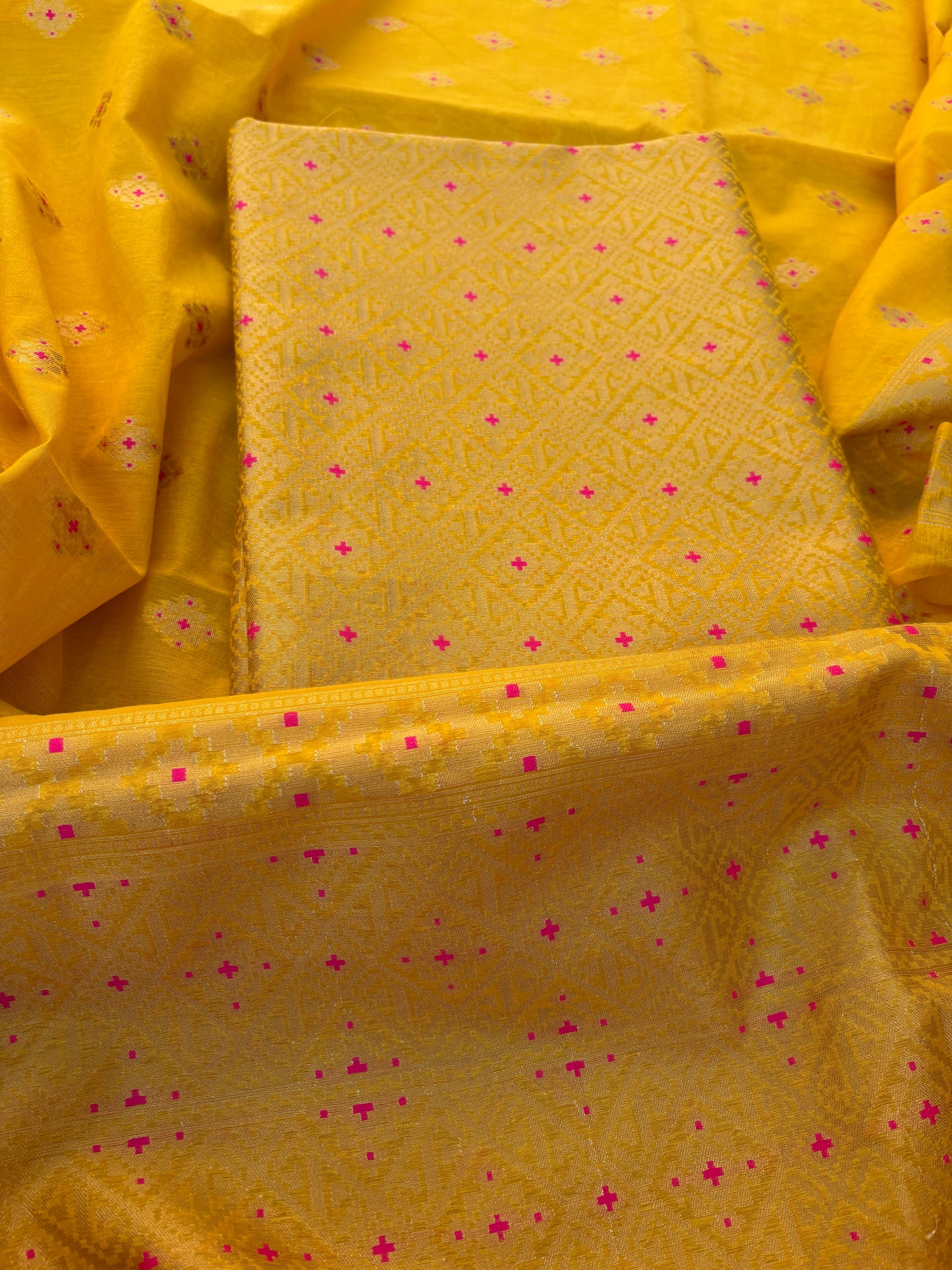 Yellow Jamdani weaving kurta, Chanderi dupatta , plain bottom
