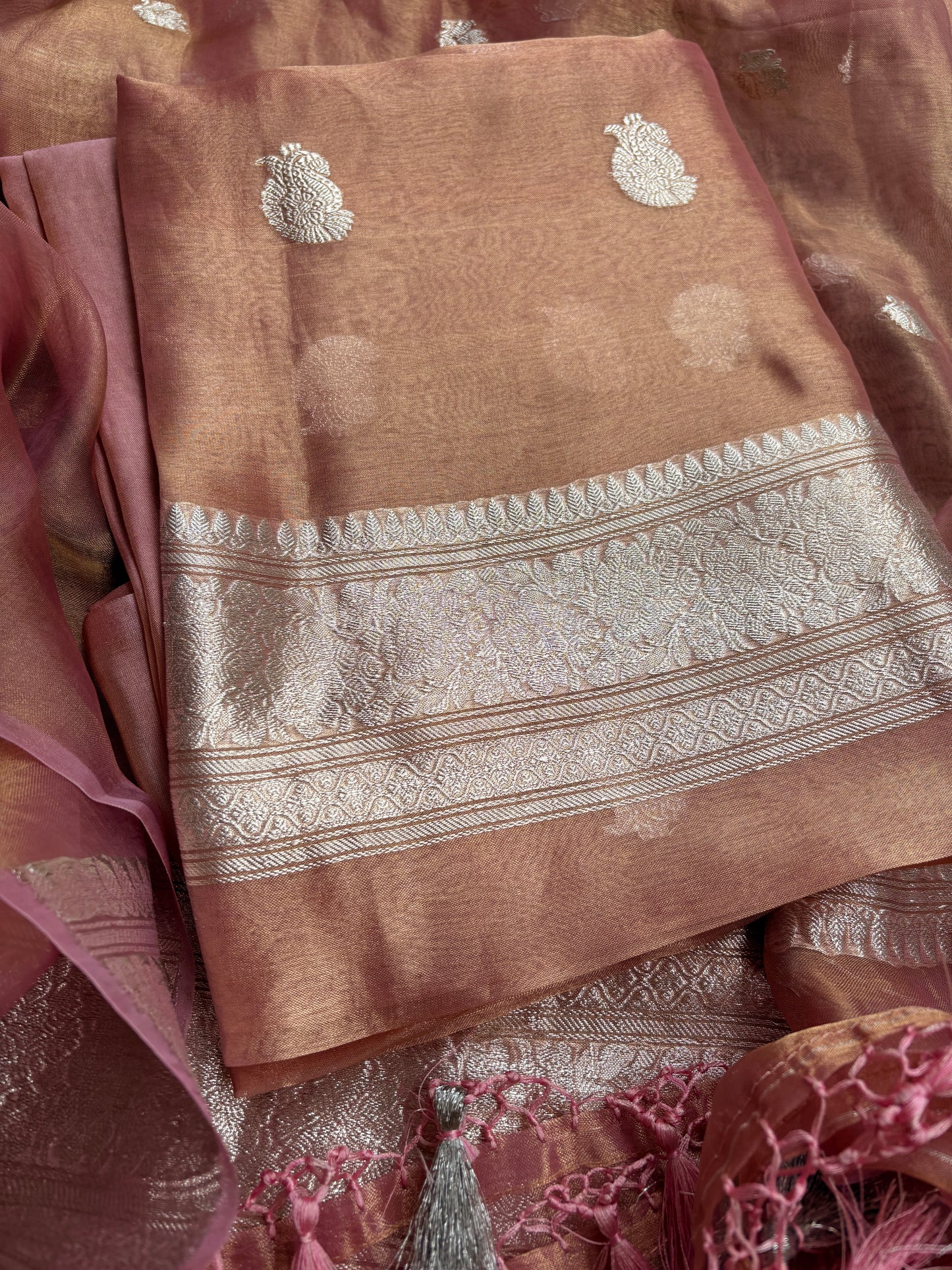 Pink tissue suit set with two sided border dupatta
