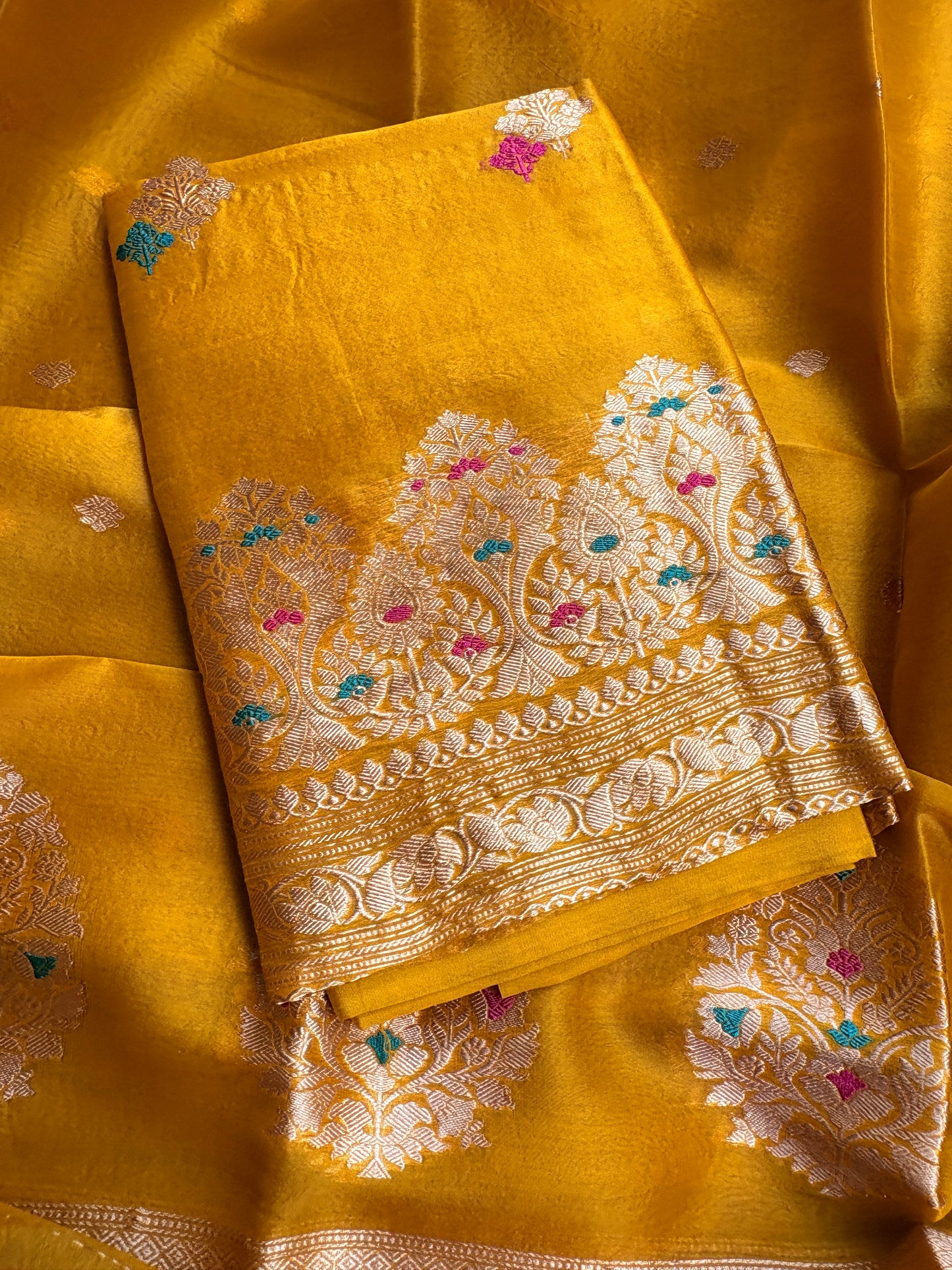 Yellow golden kora kadhwa 3 piece suit set