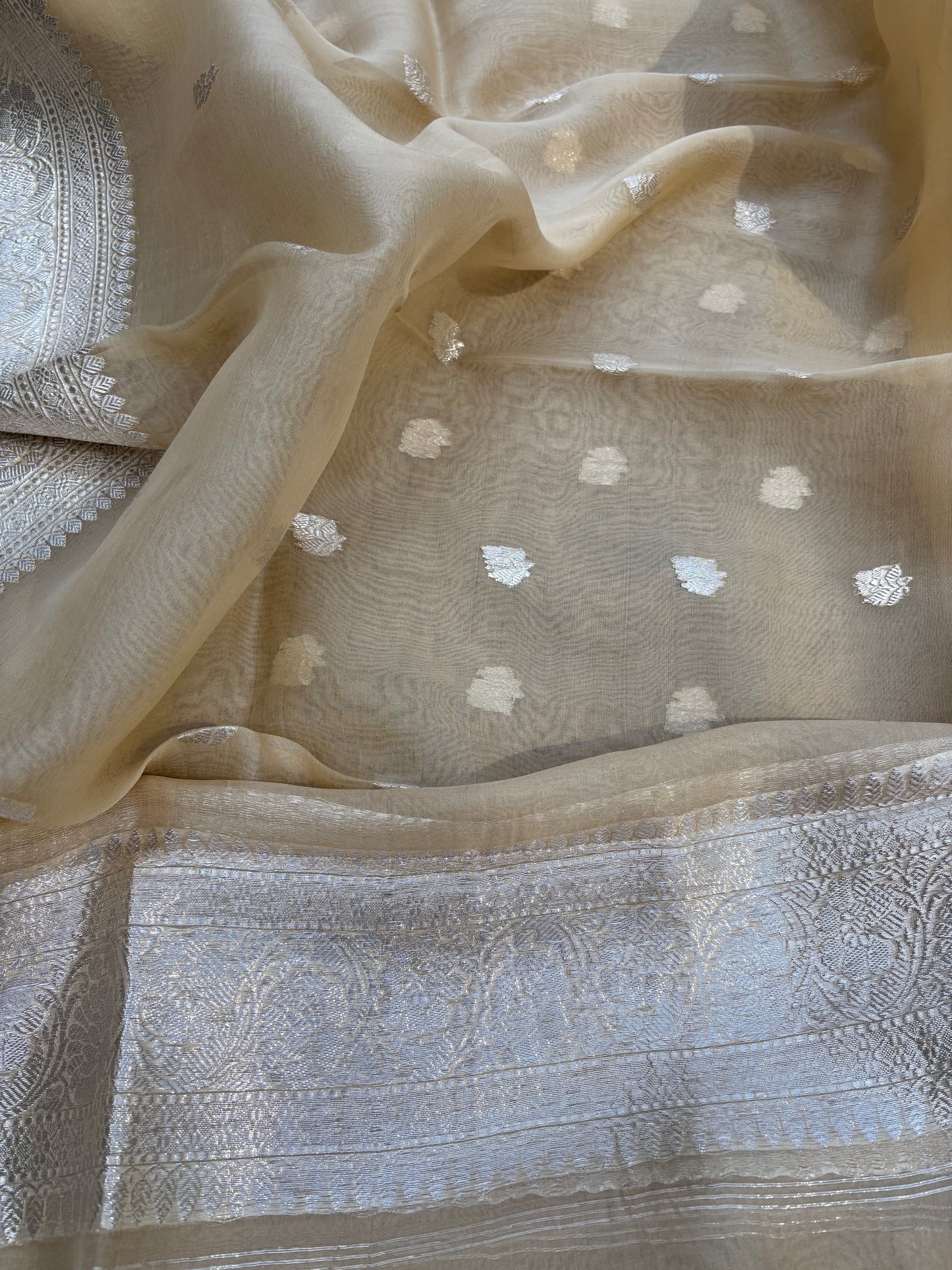 Cream Chiniya silk kurta, kora silk dupatta, plain bottom