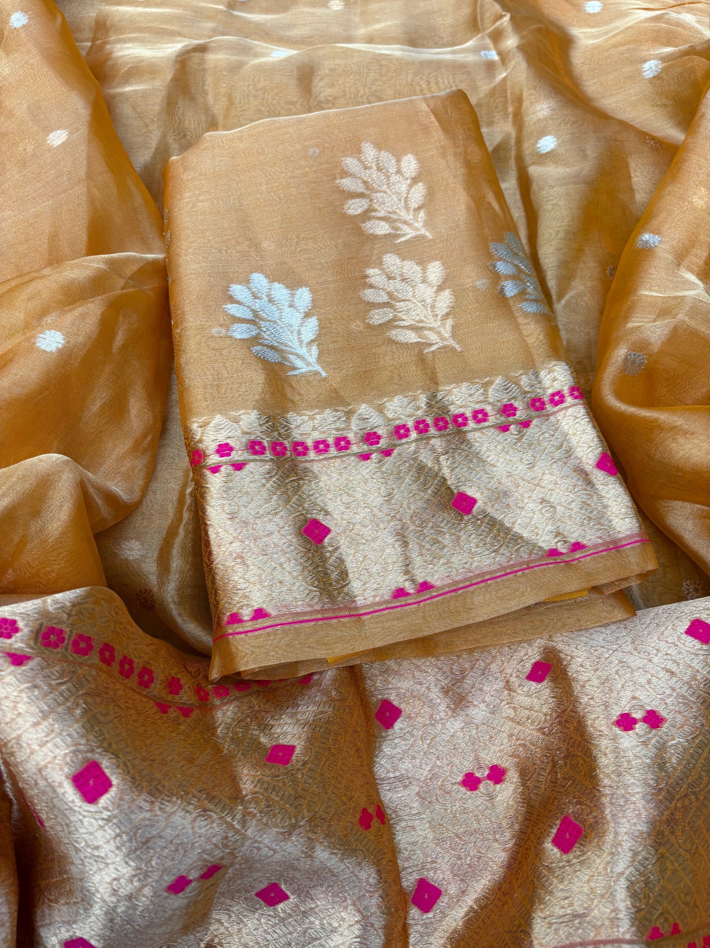 Yellow tissue kadhwa 3 piece suit set