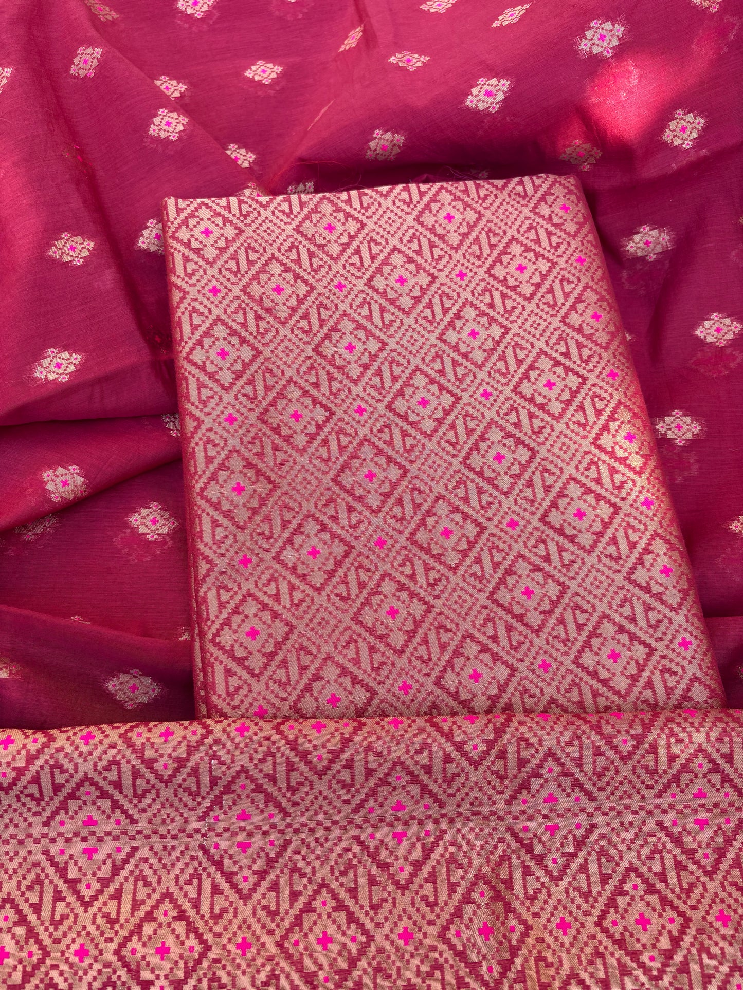 Red Chanderi jamaani weaving 3 piece suit set
