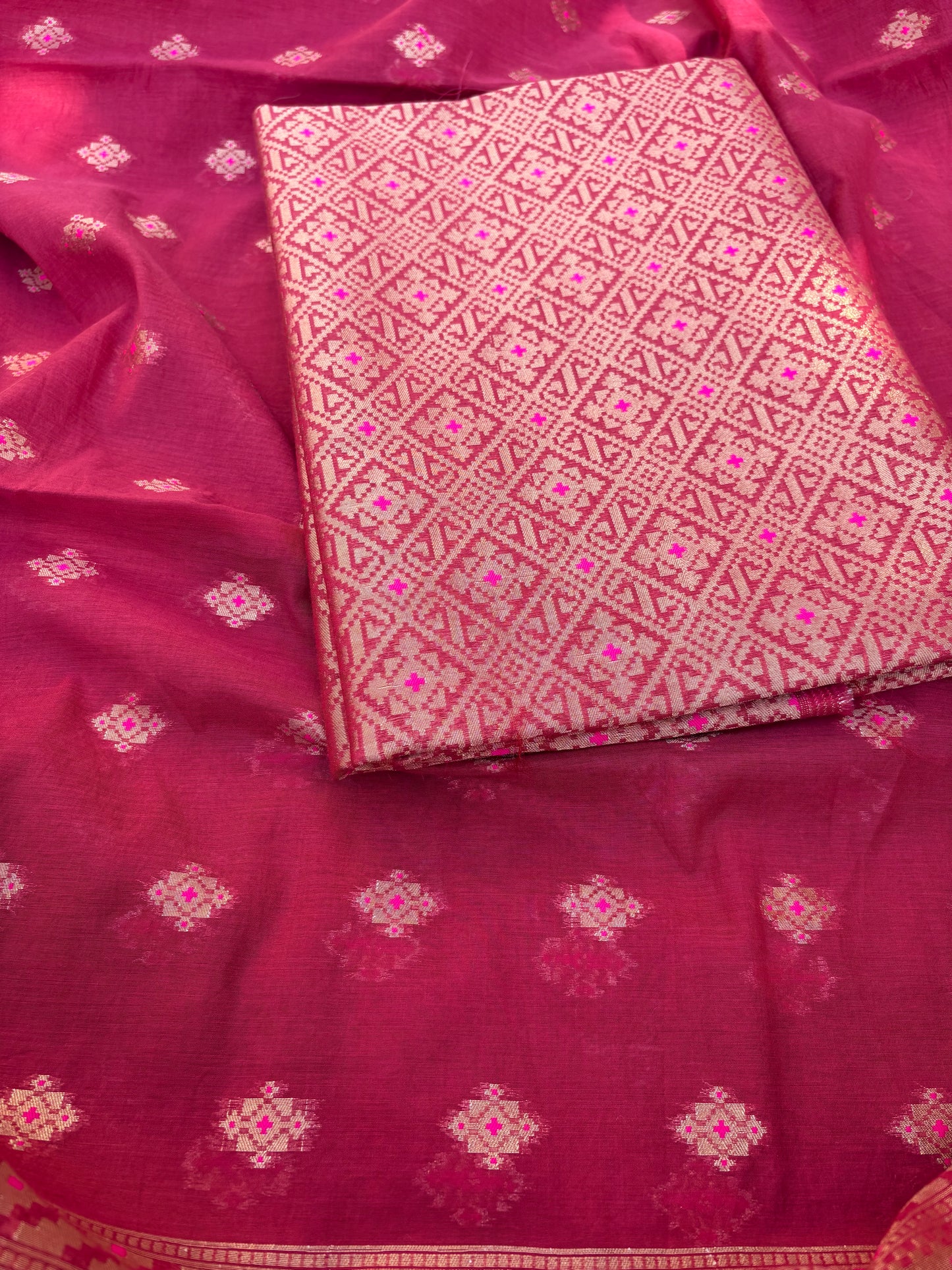 Red Chanderi jamaani weaving 3 piece suit set