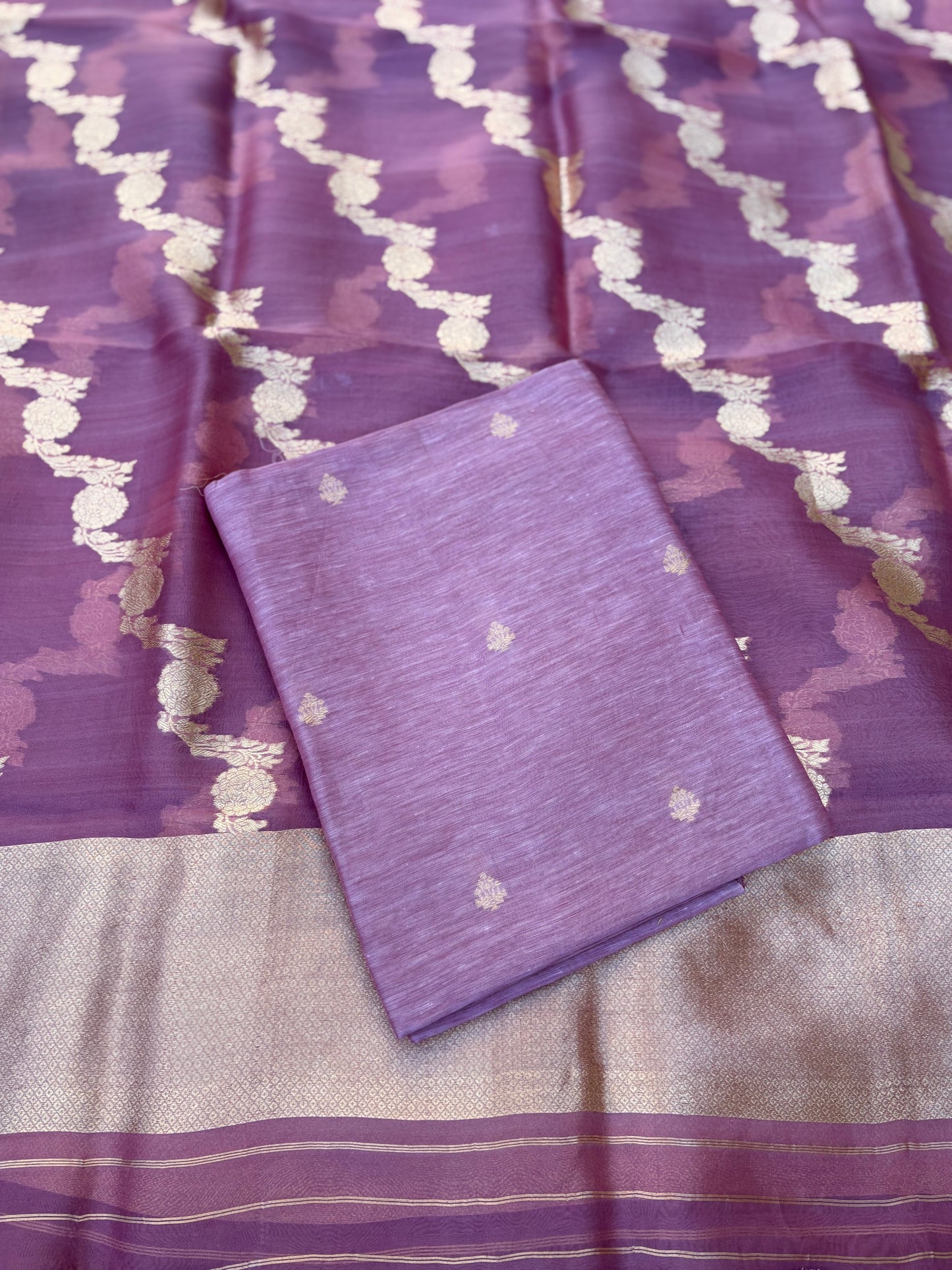Lavender linen silk kurta, kora silk dupatta, plain bottom