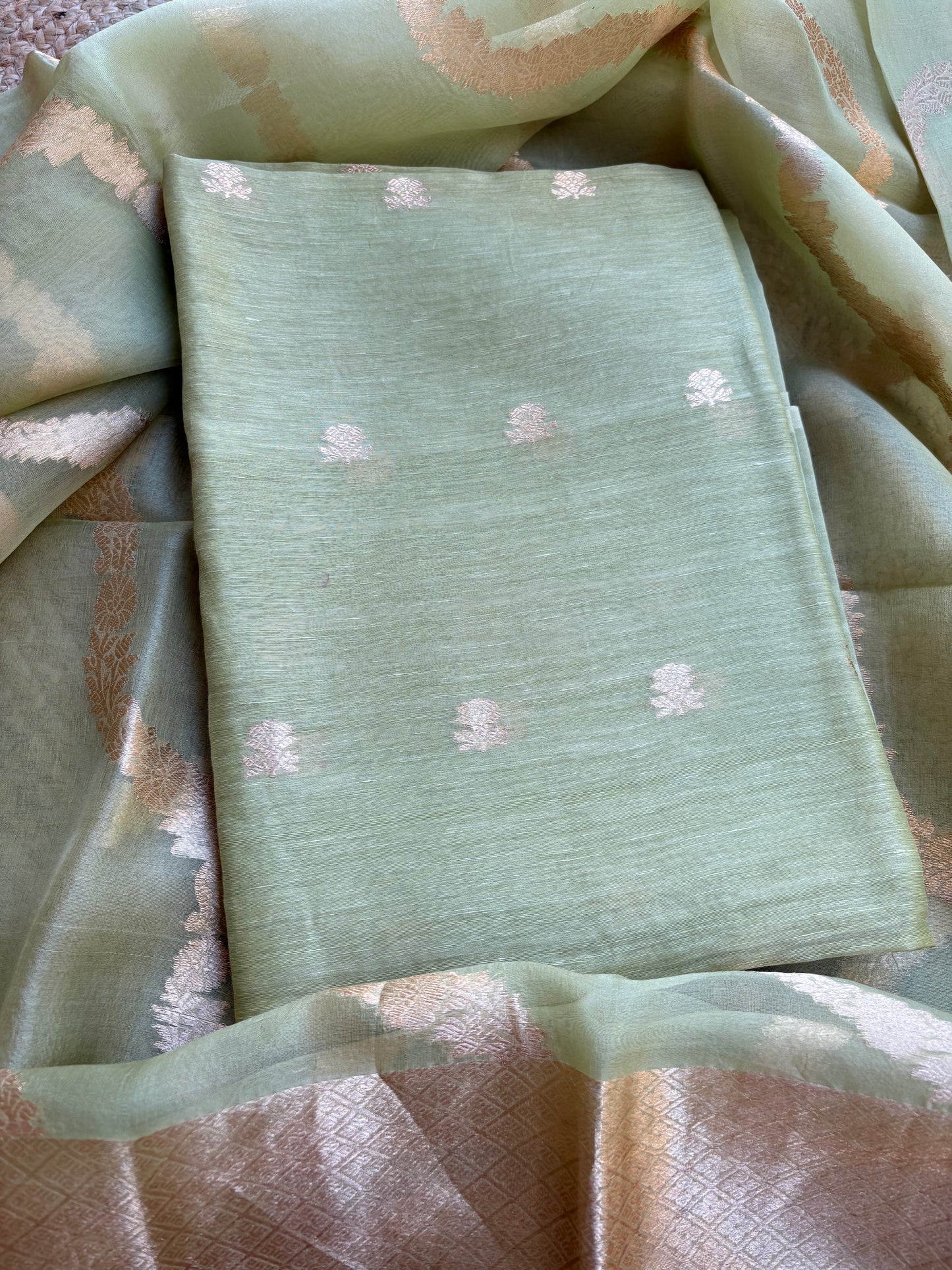 Green linen kadhwa suit set