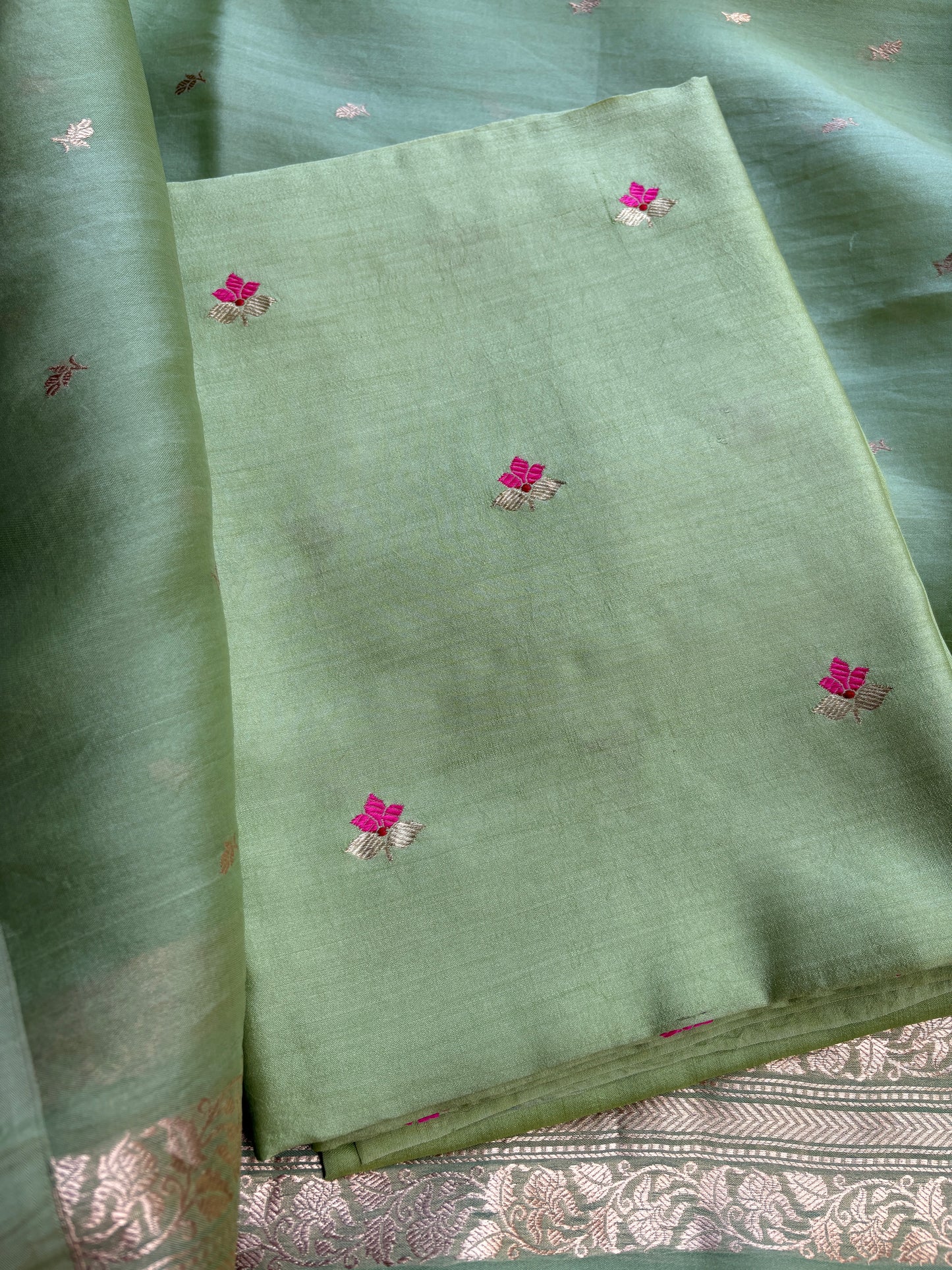 Green Chiniya kora suit set