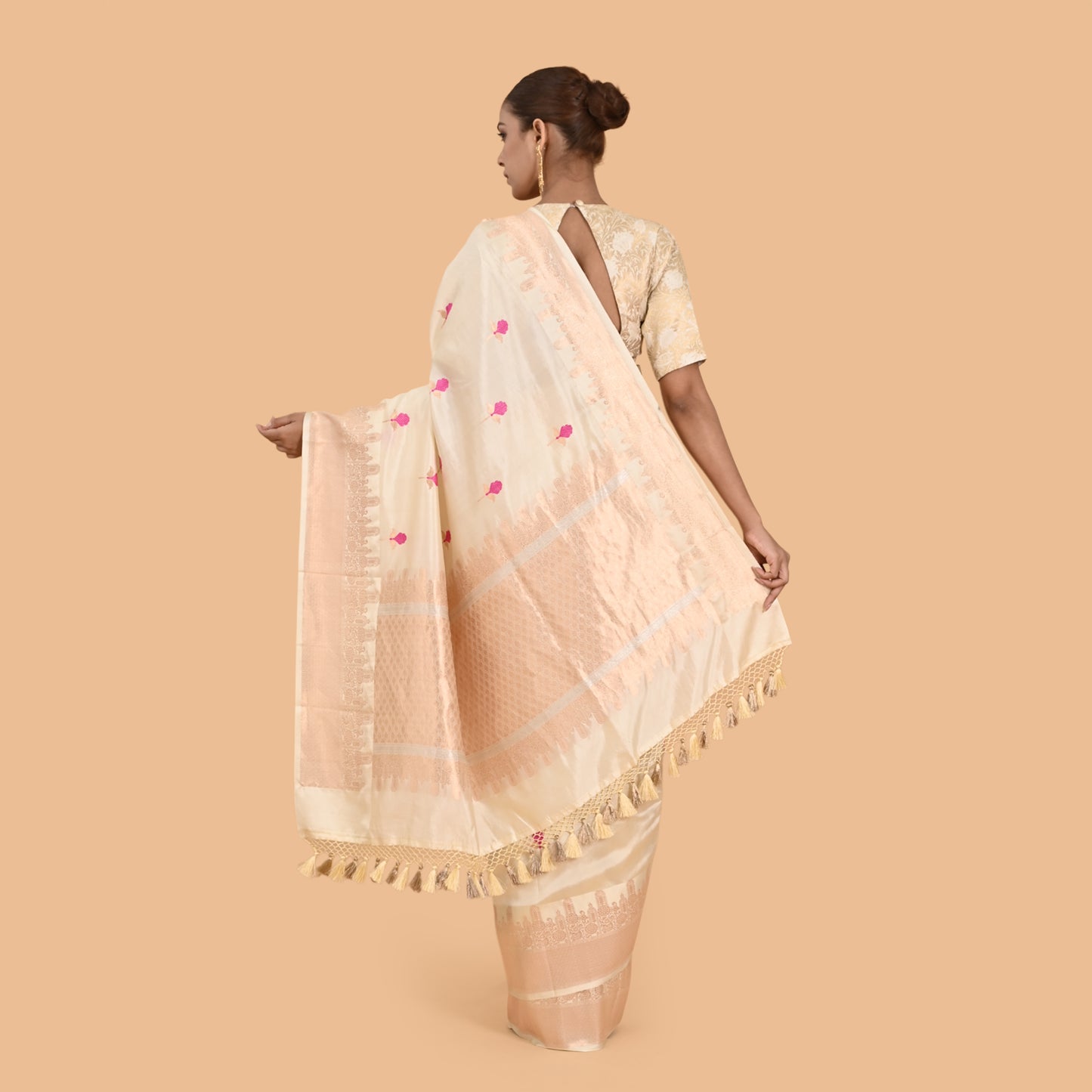 White meenadar flower booti pure mango silk saree