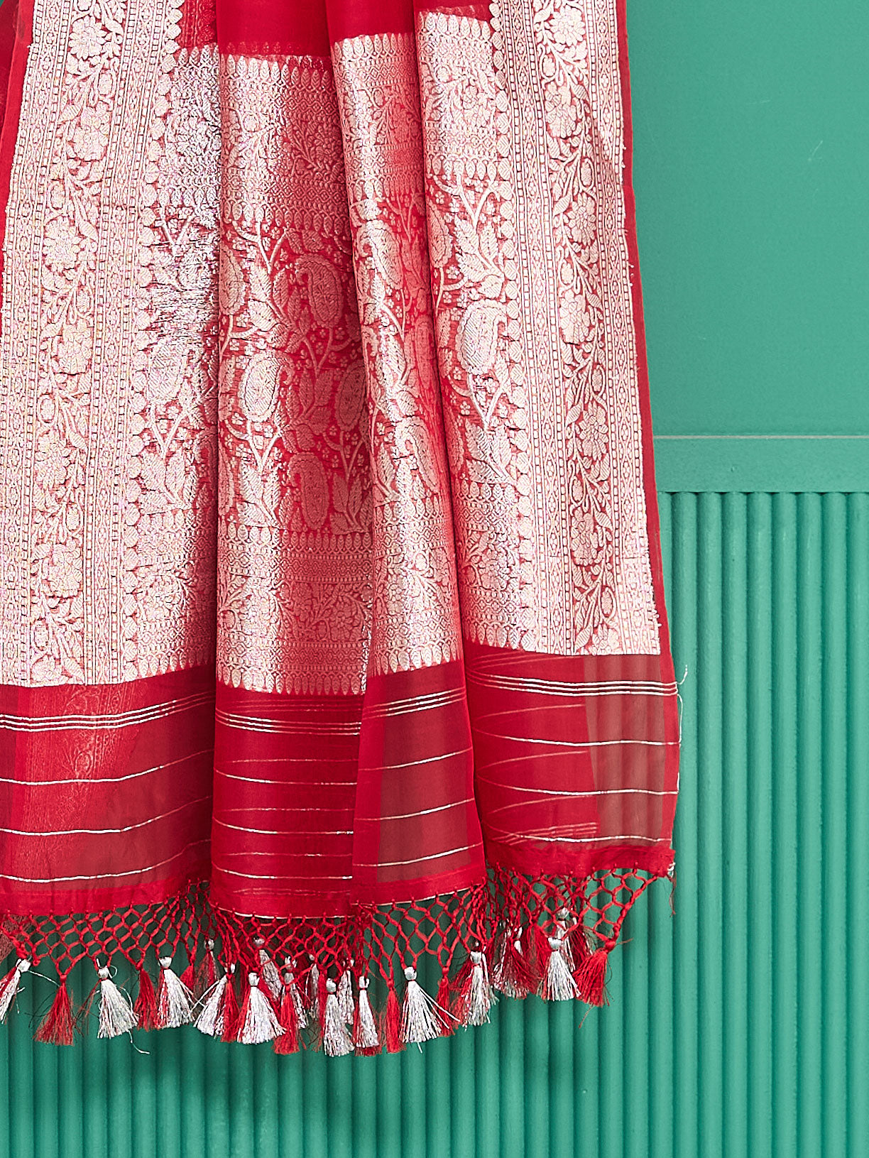 Red Chand Tara kora silk saree