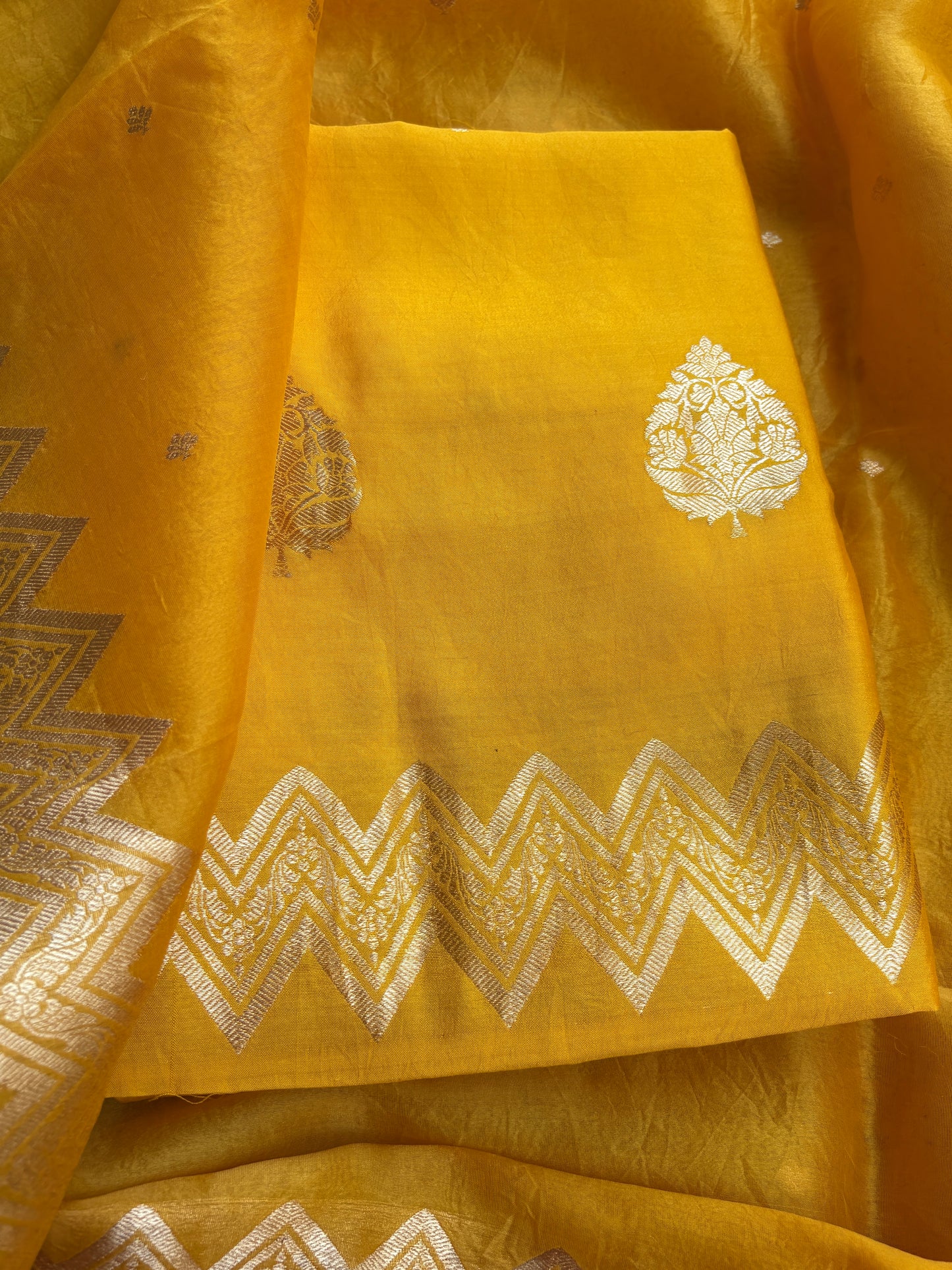 Yellow Chiniya kora suit set