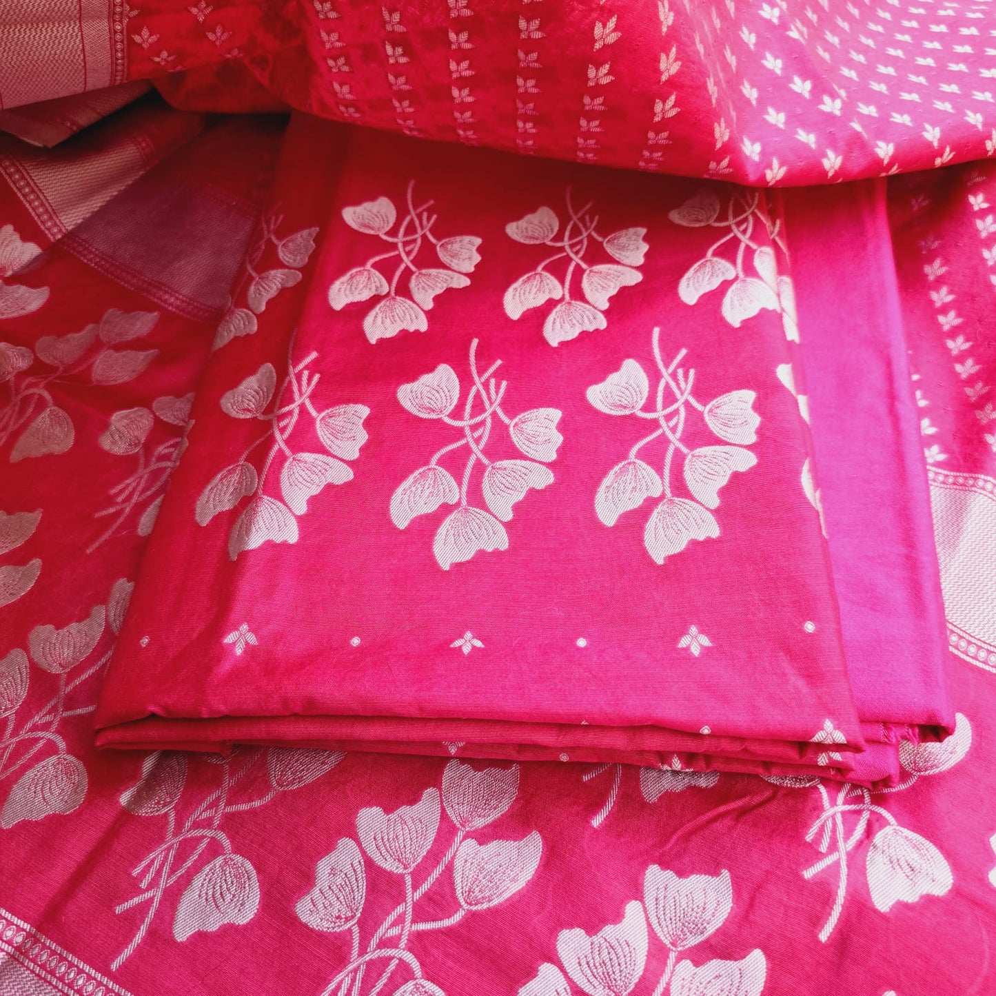 Premium cotton full woven 3 pieces suit.