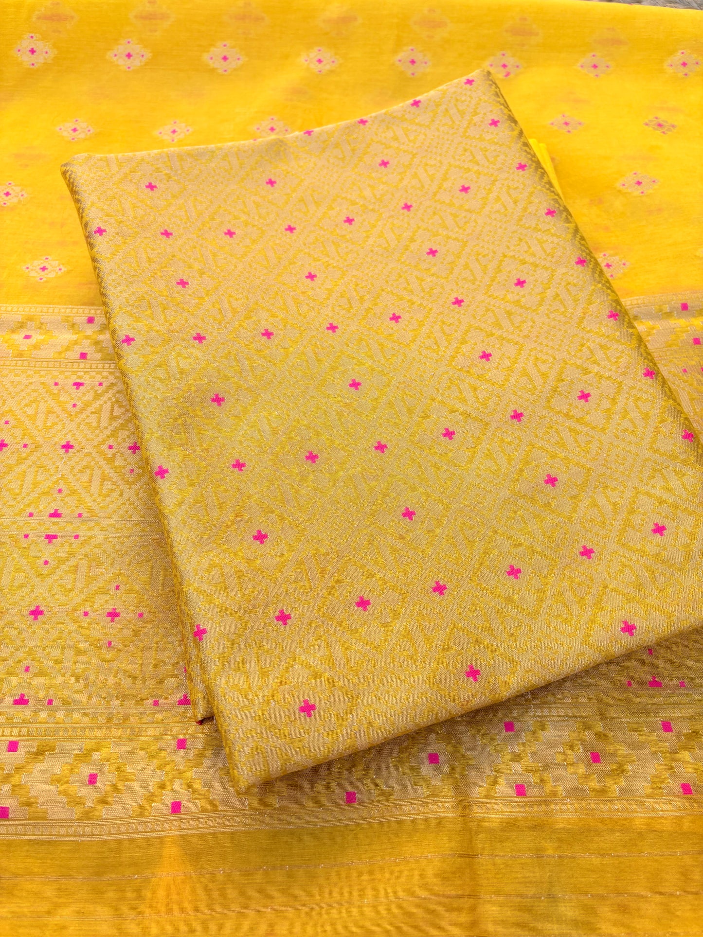 Yellow Jamdani weaving kurta, Chanderi dupatta , plain bottom