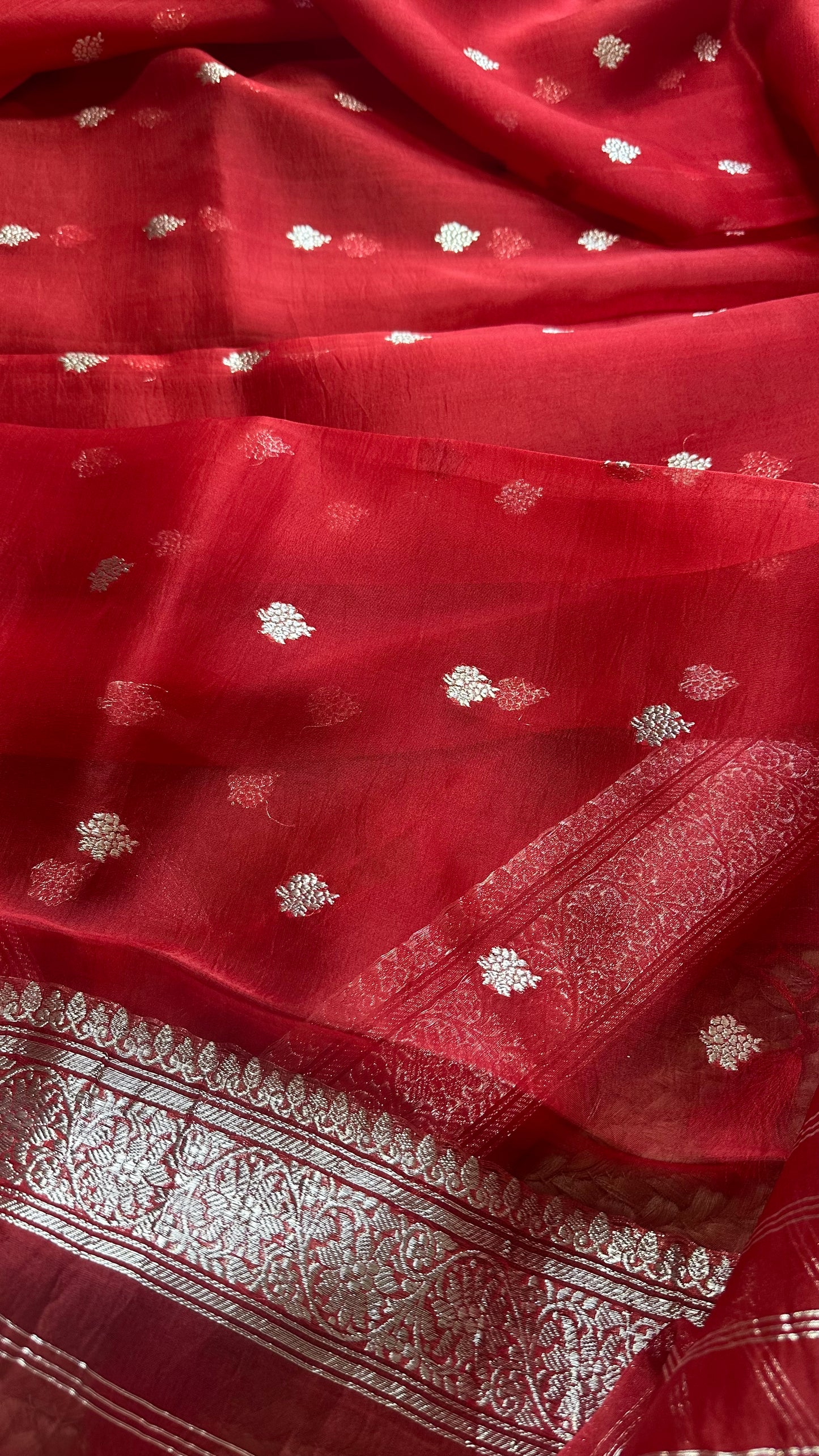 Red pure silver zari chiniya kurta, kora silver zari dupatta, plain bottom