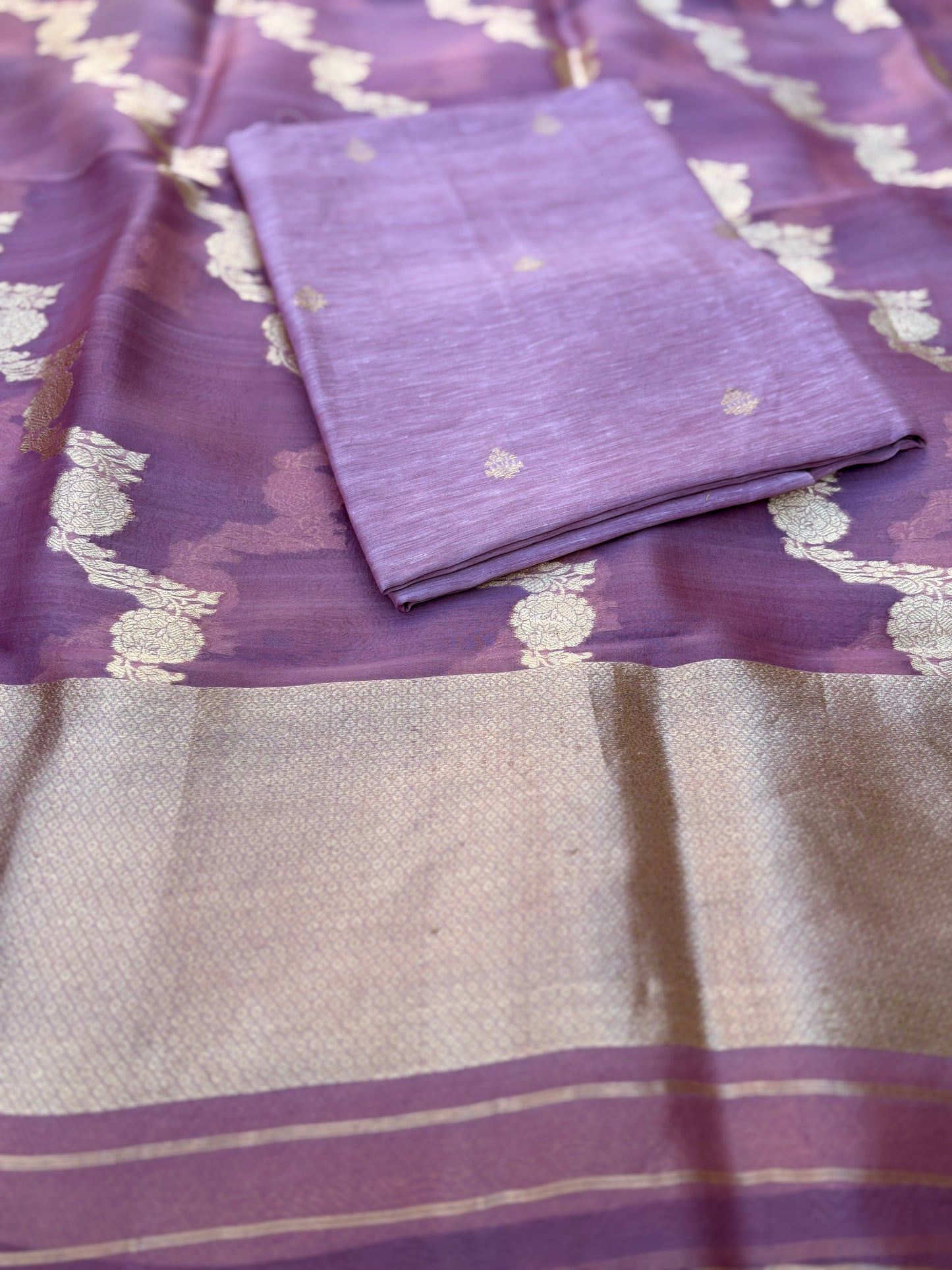 Lavender linen silk kurta, kora silk dupatta, plain bottom