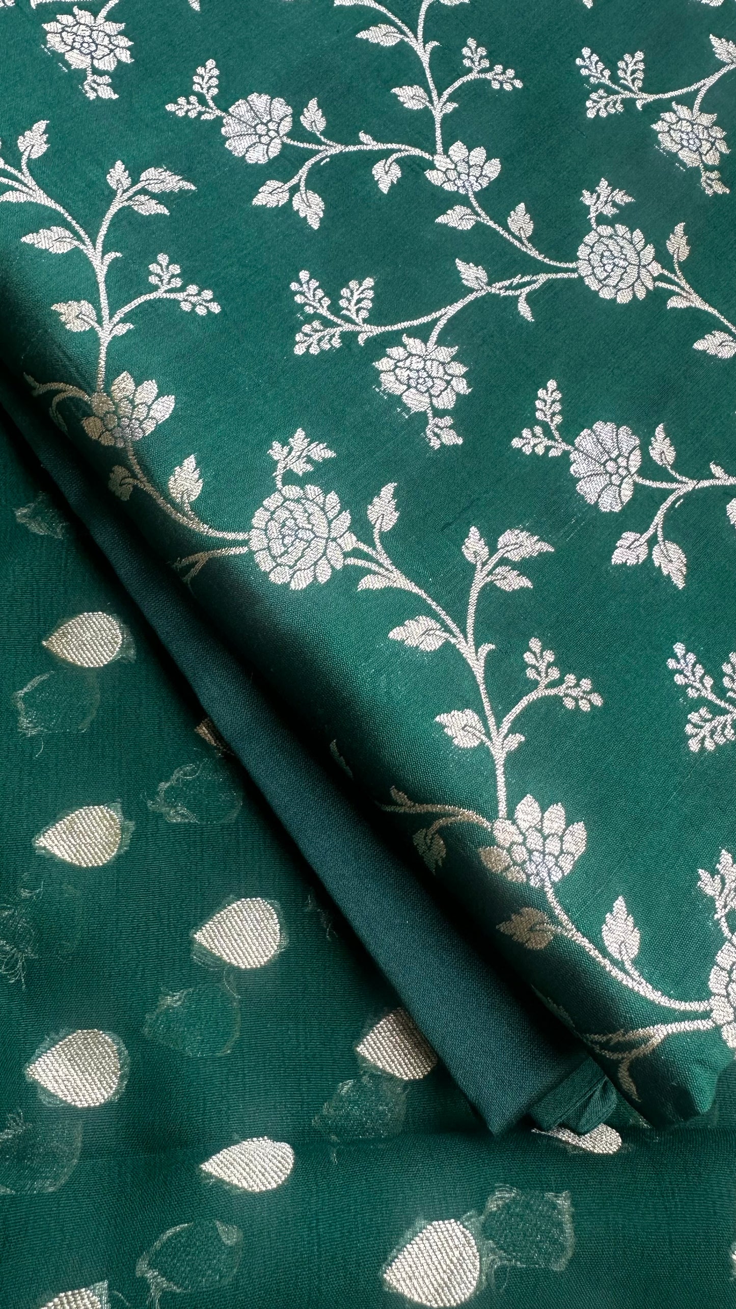 Green chiniya silk kurta, georgette dupatta, plain bottom.