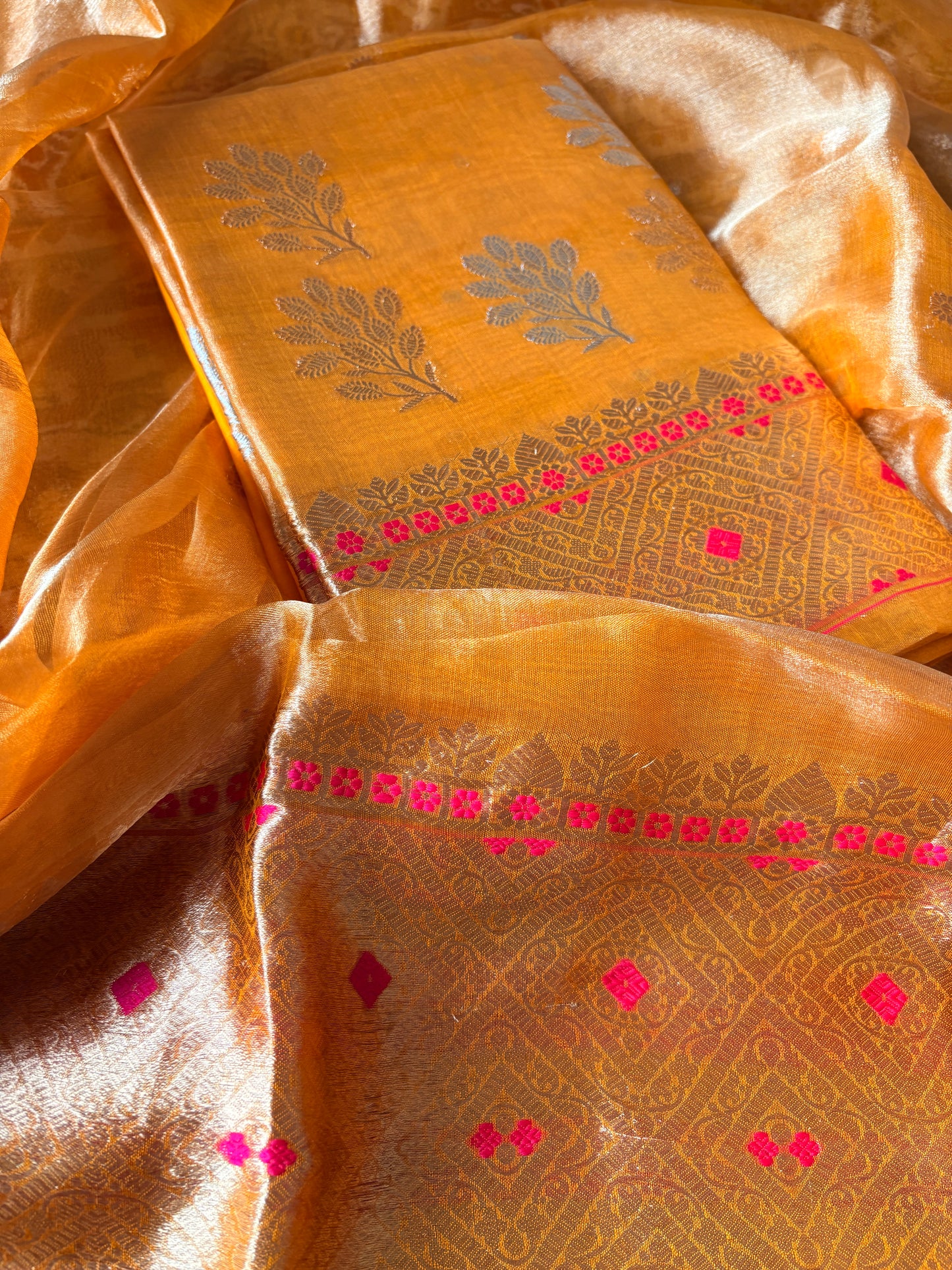 Yellow tissue kadhwa 3 piece suit set