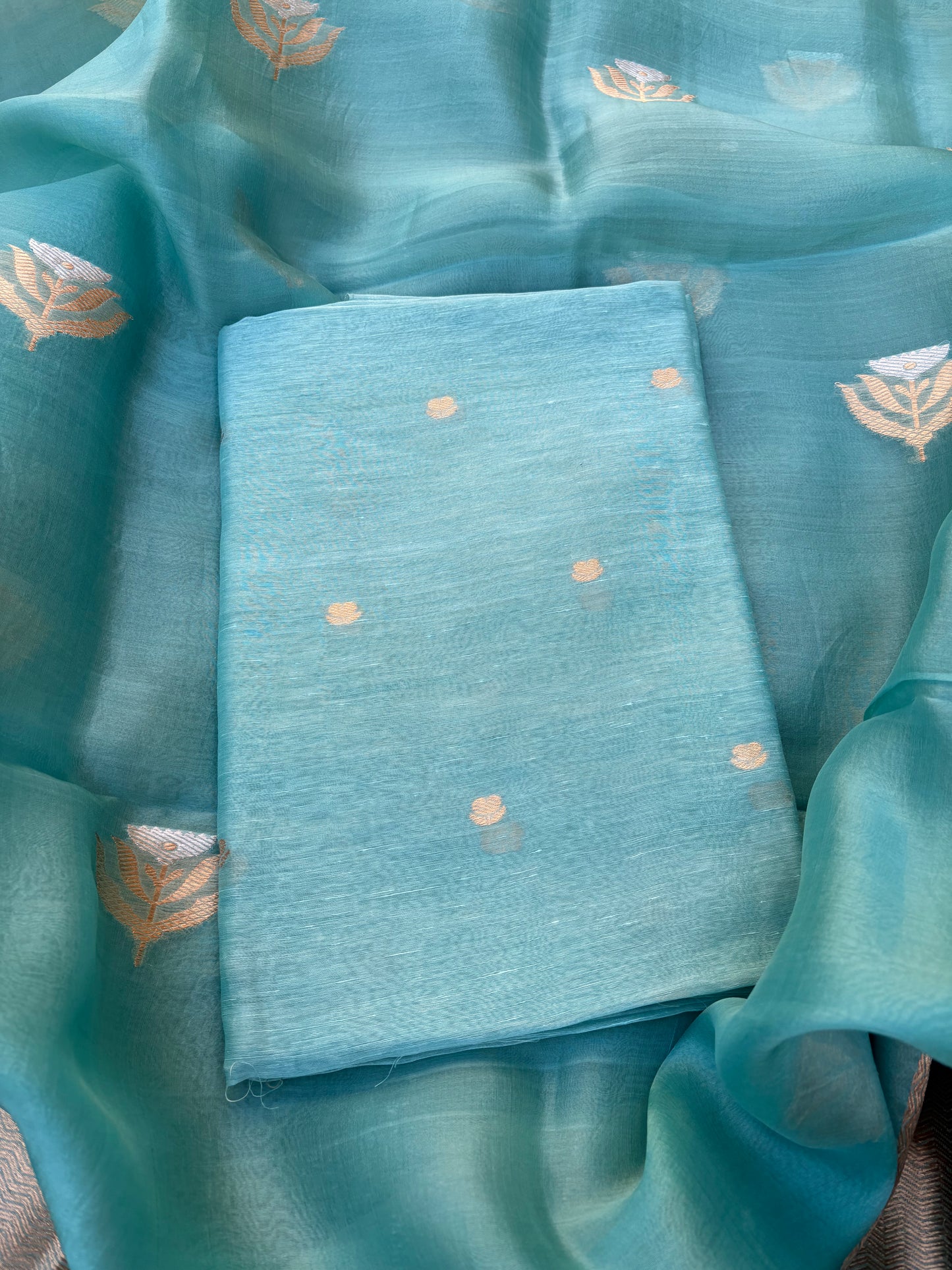 Blue linen silk kurta, kora kadhwa dupatta, plain bottom