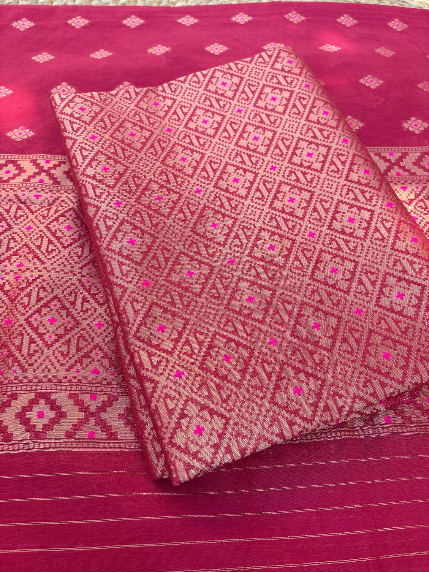 Red Chanderi jamaani weaving 3 piece suit set