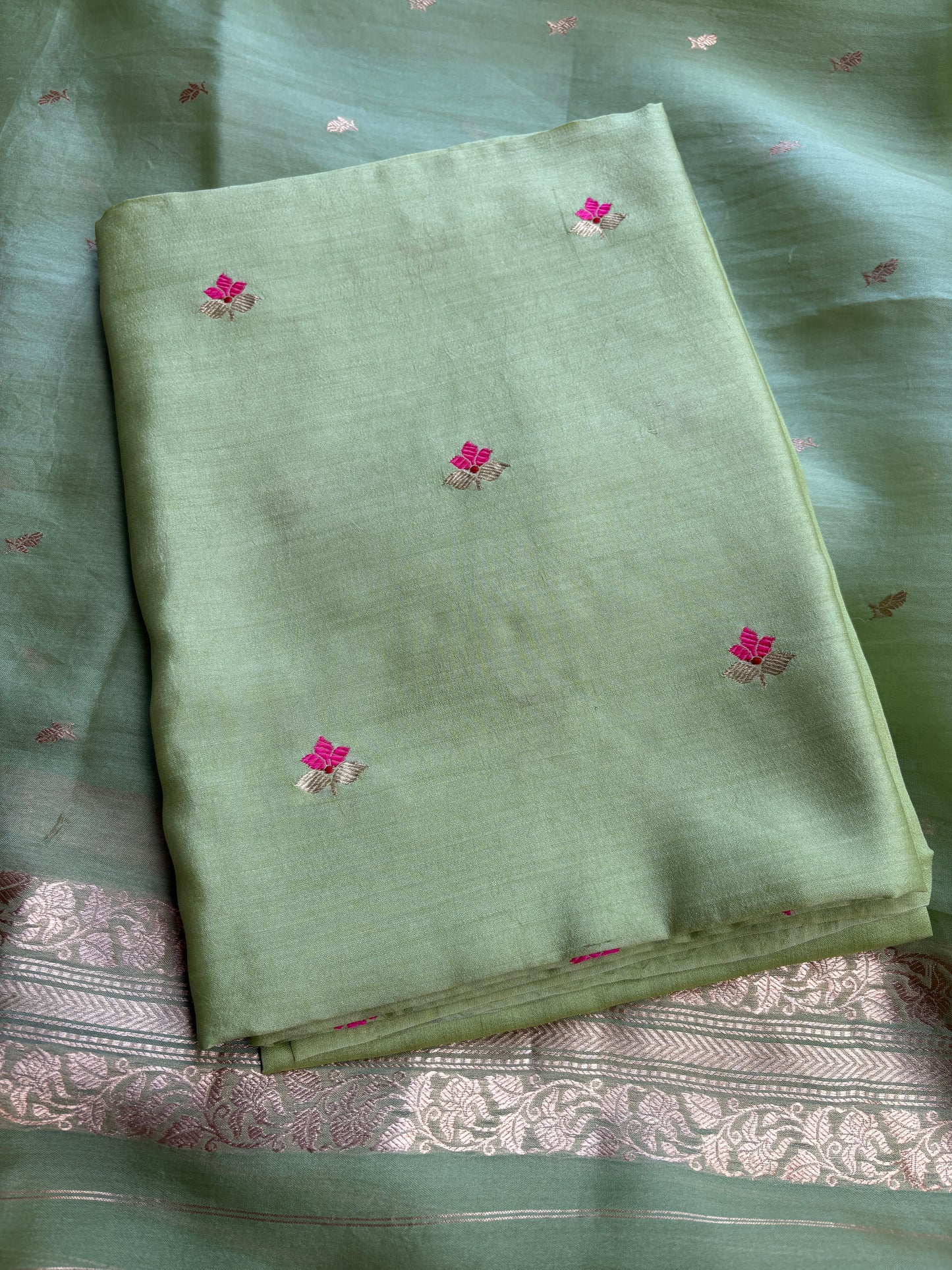 Green Chiniya kora suit set