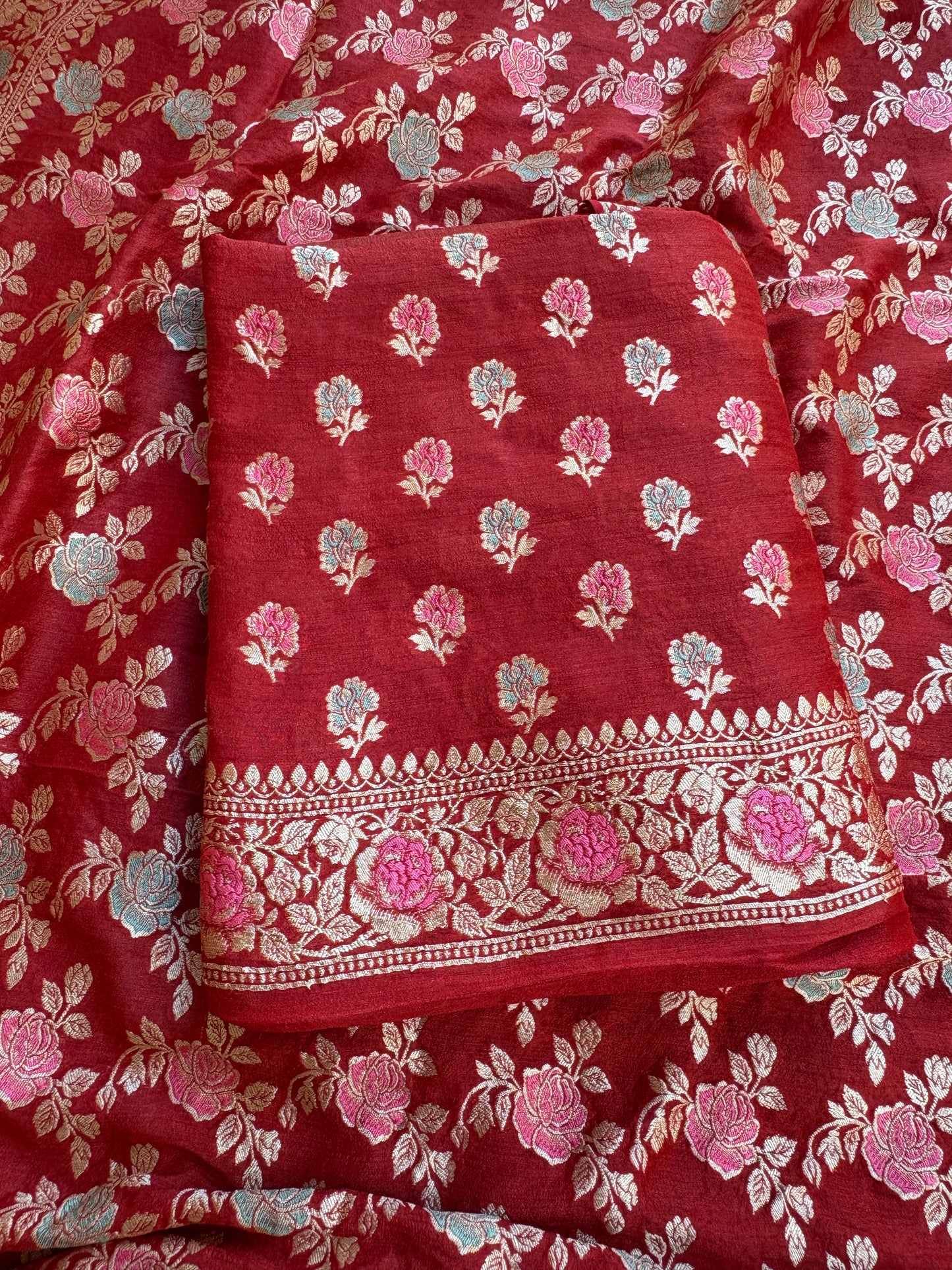 Red jaal meenadar moonga silk suit set