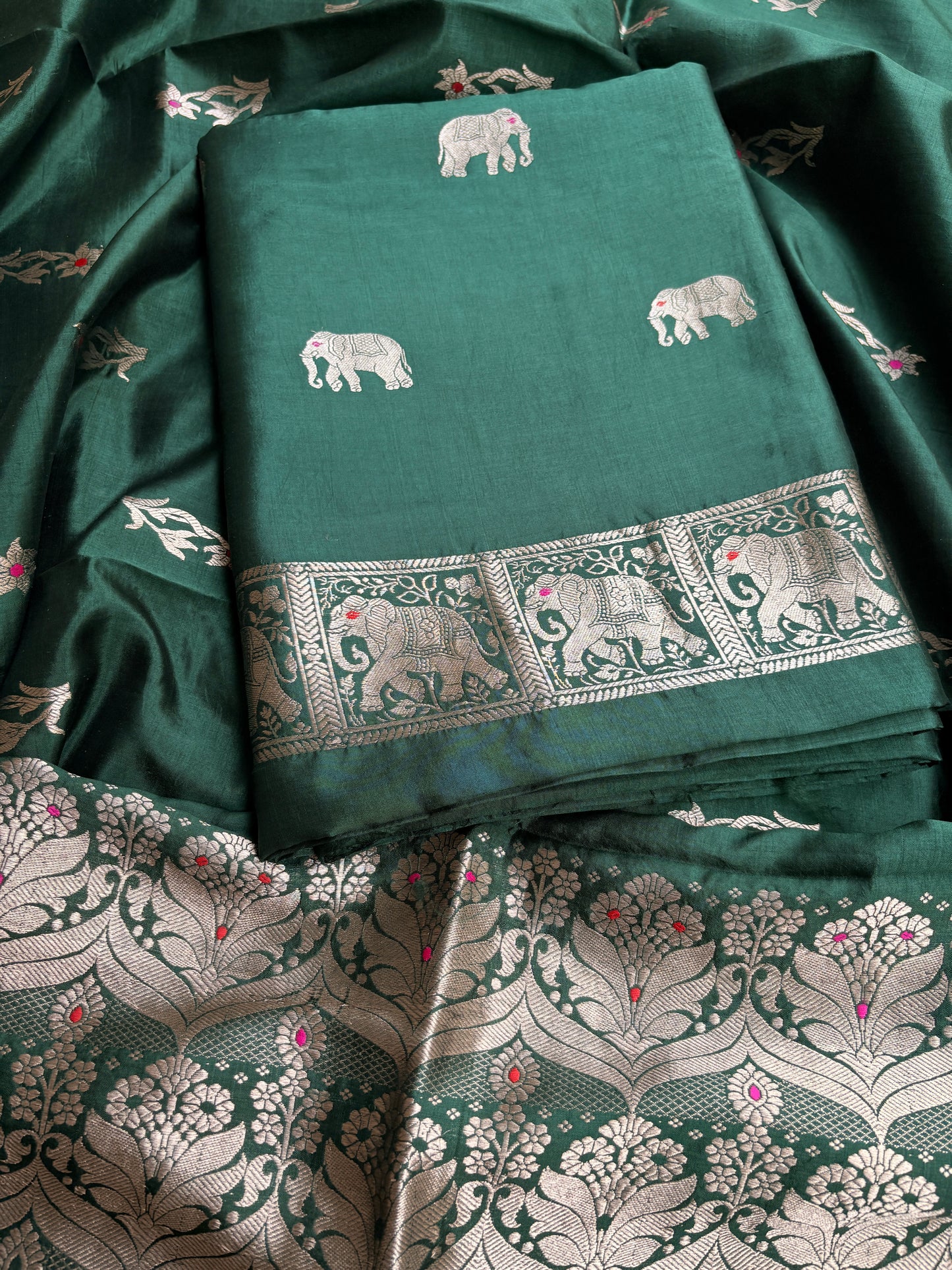 Green pure silk kadhwa figure motif suit set