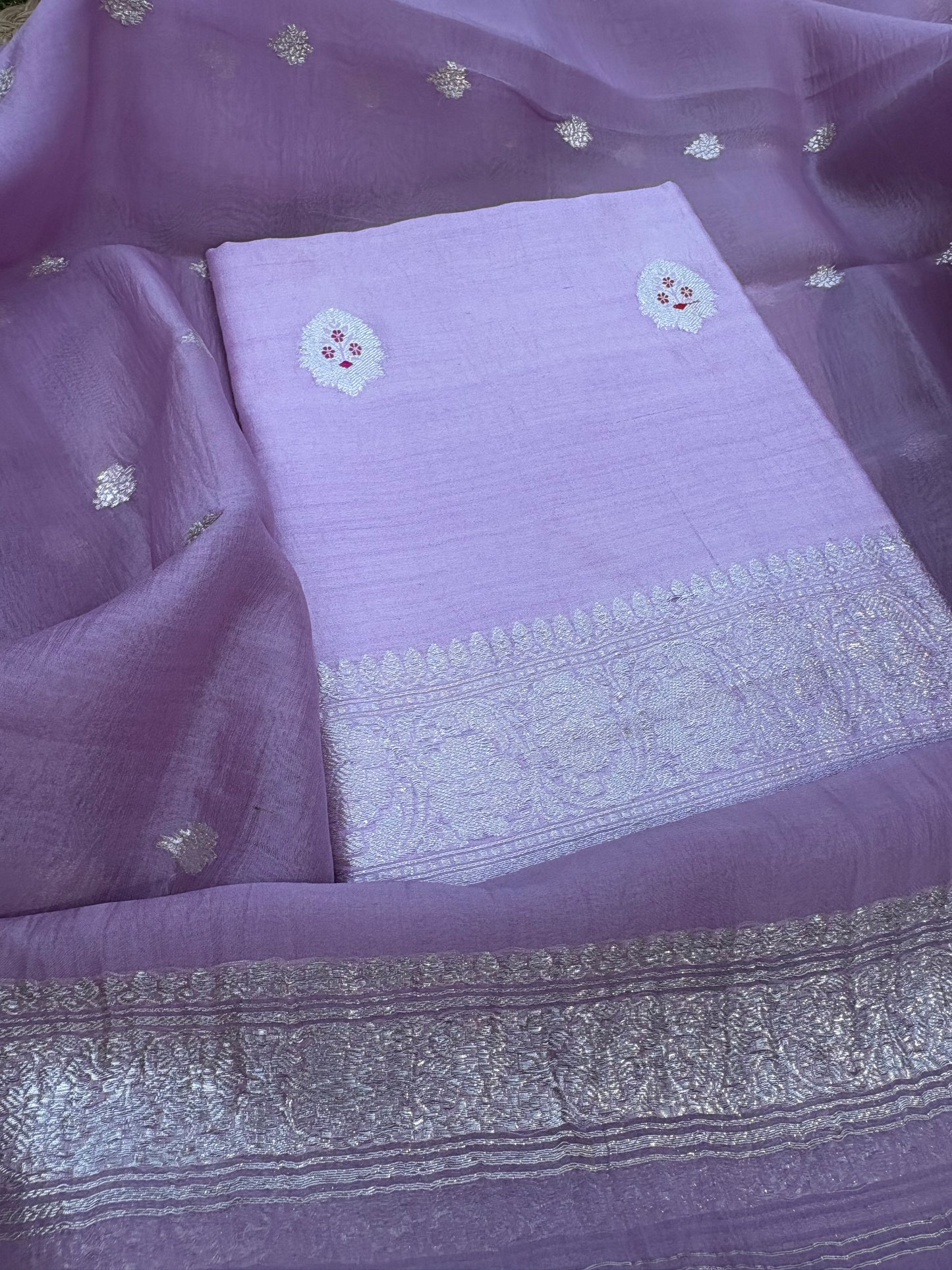 Lavender Chiniya meenadar kurta, kora silk dupatta, plain bottom