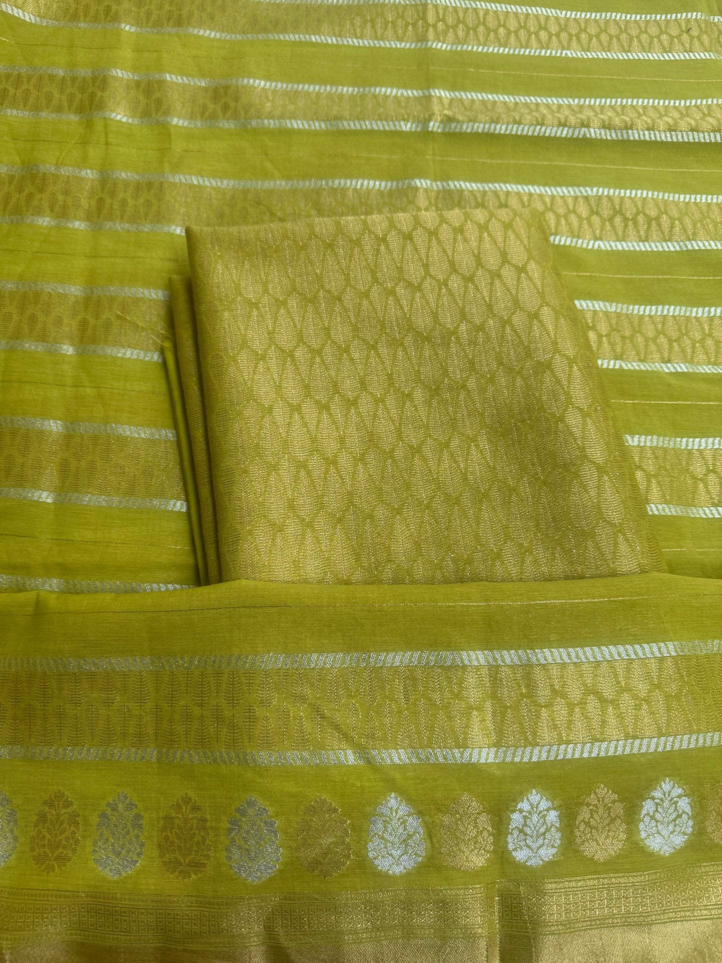 Lime green brocade kurta, chanderi dupatta, plain bottom